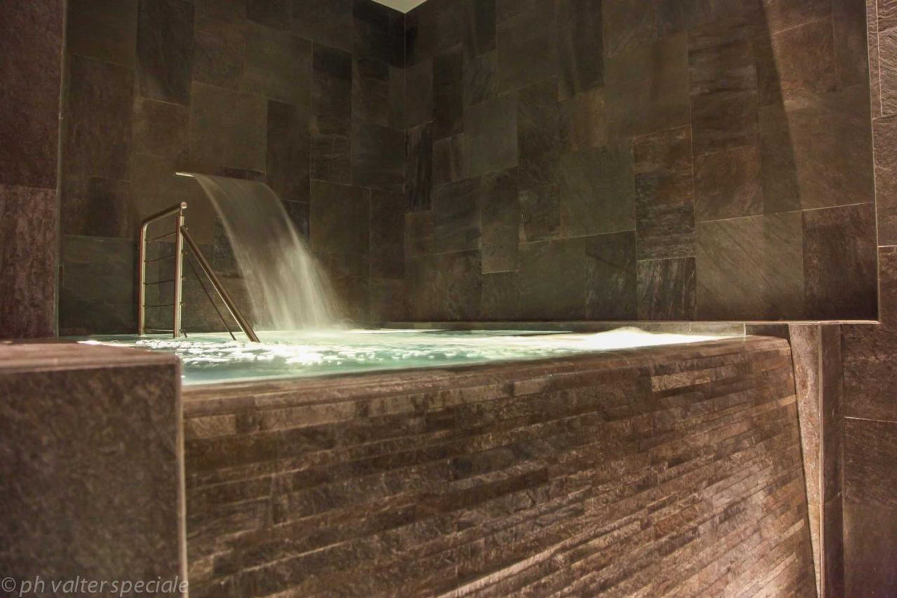 Gift card for 4 Spa Resort Hotel