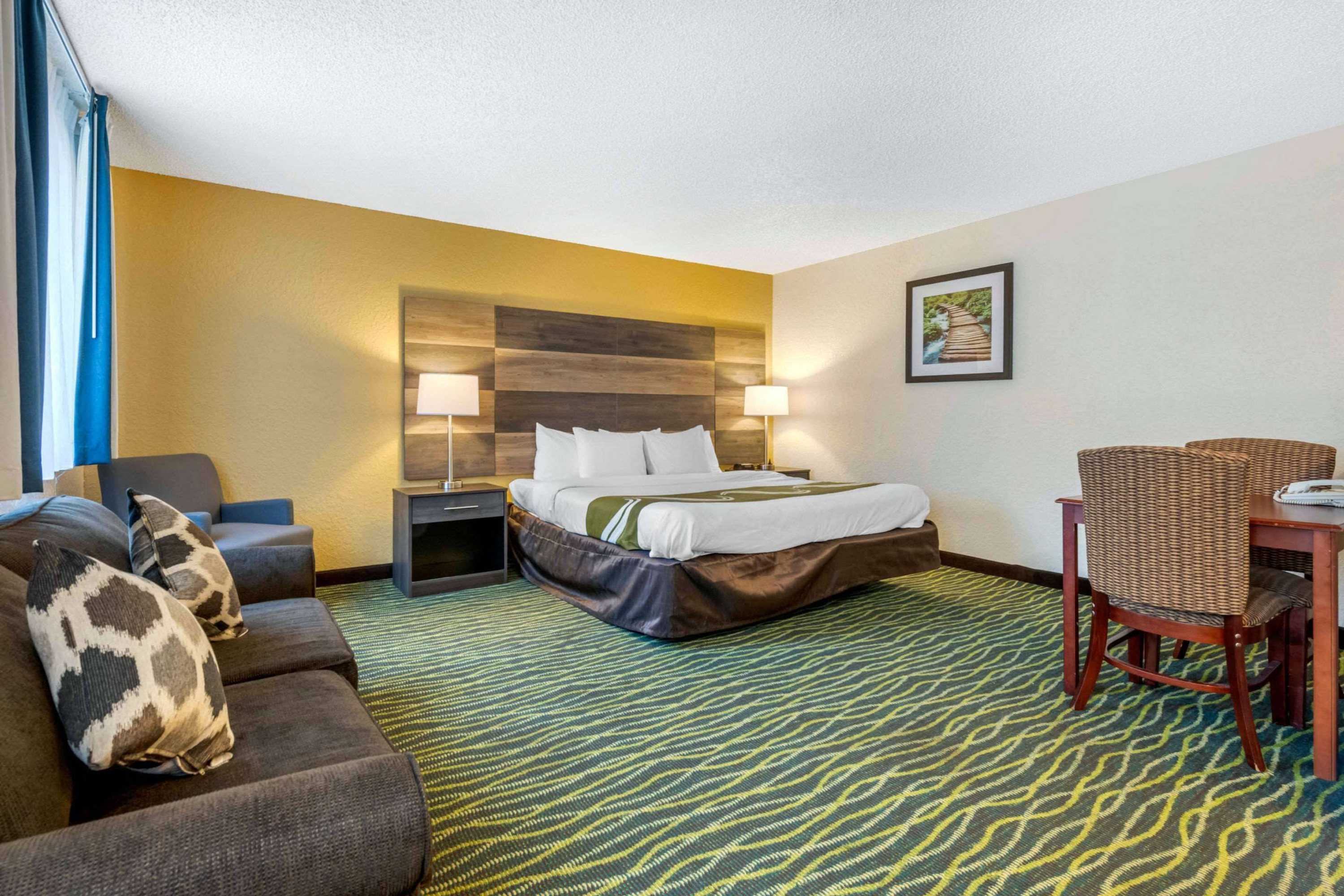 Gift card for Quality Inn & Suites Leesburg Chain of Lakes Gift card for Quality Inn & Suites Leesburg Chain of Lakes