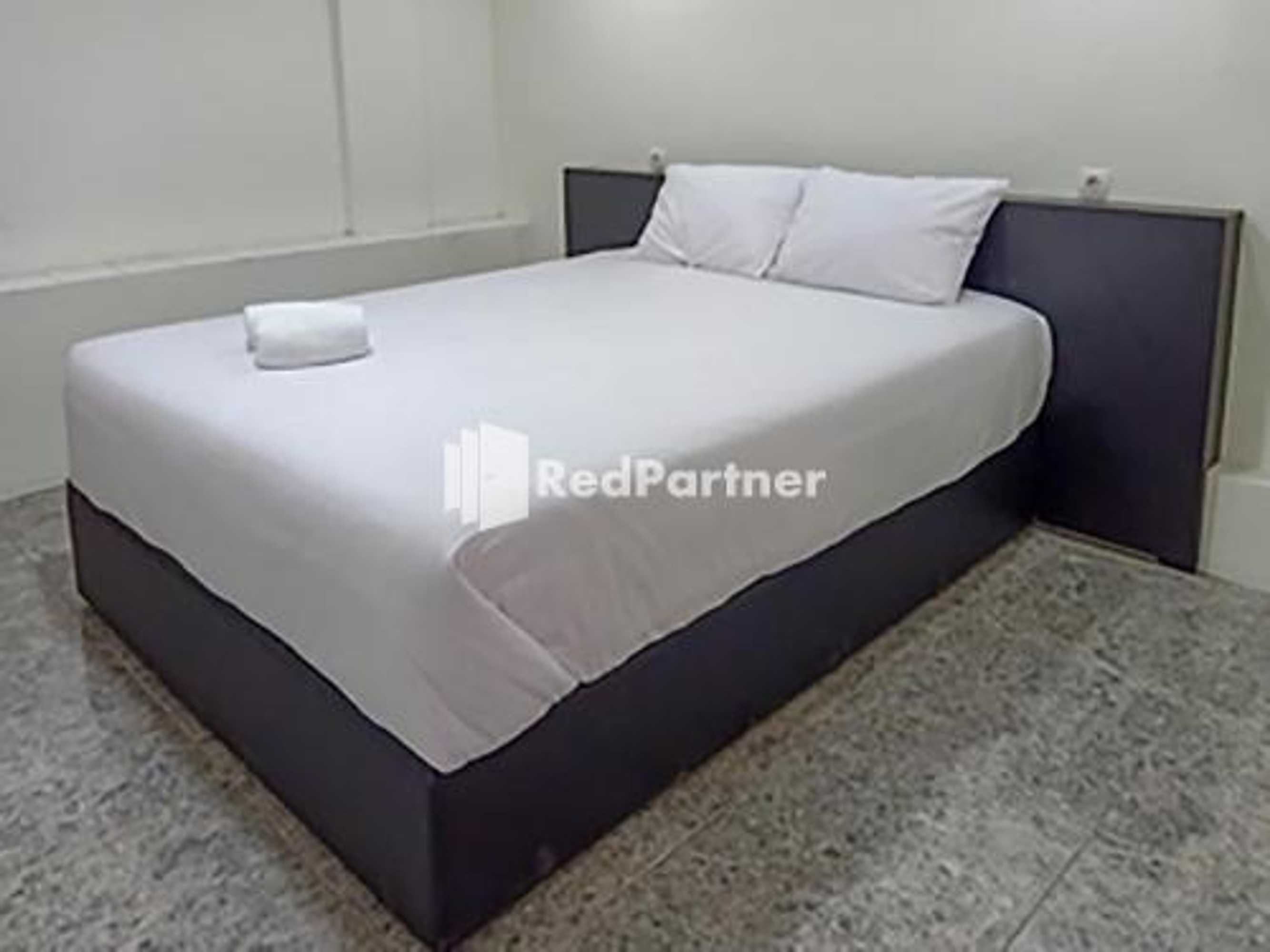 Gift card for Hotel Trikatu Kendal Near Taman Kota Weleri Mitra Reddoorz Gift card for Hotel Trikatu Kendal Near Taman Kota Weleri Mitra Reddoorz