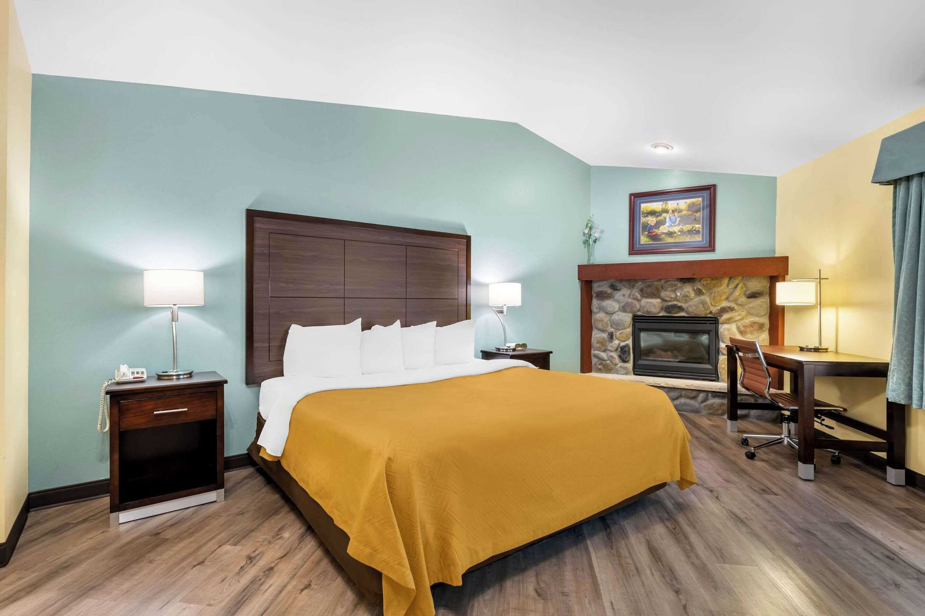 Gift card for Econo Lodge Inn & Suites Gift card for Econo Lodge Inn & Suites