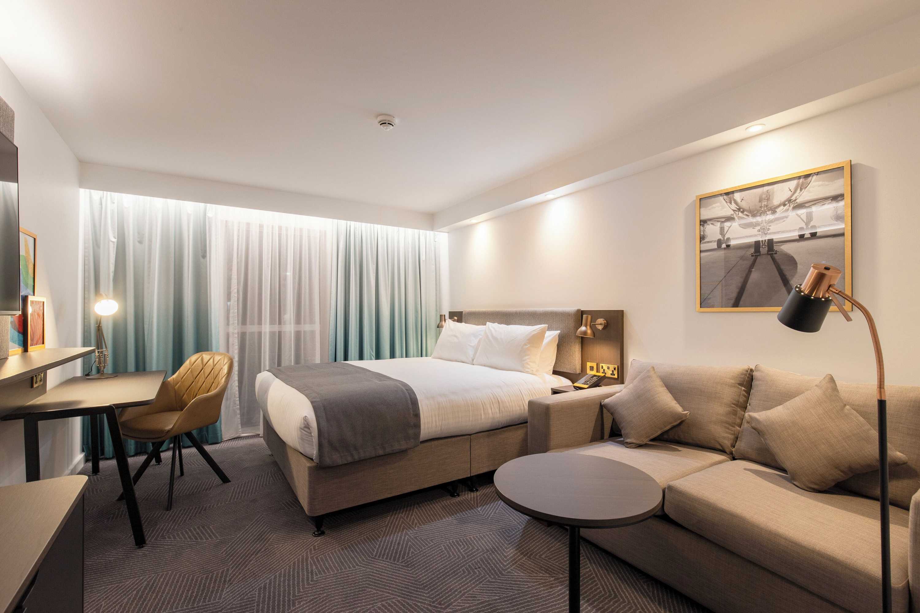 Gift card for Holiday Inn Bristol Airport by Ihg Gift card for Holiday Inn Bristol Airport by Ihg
