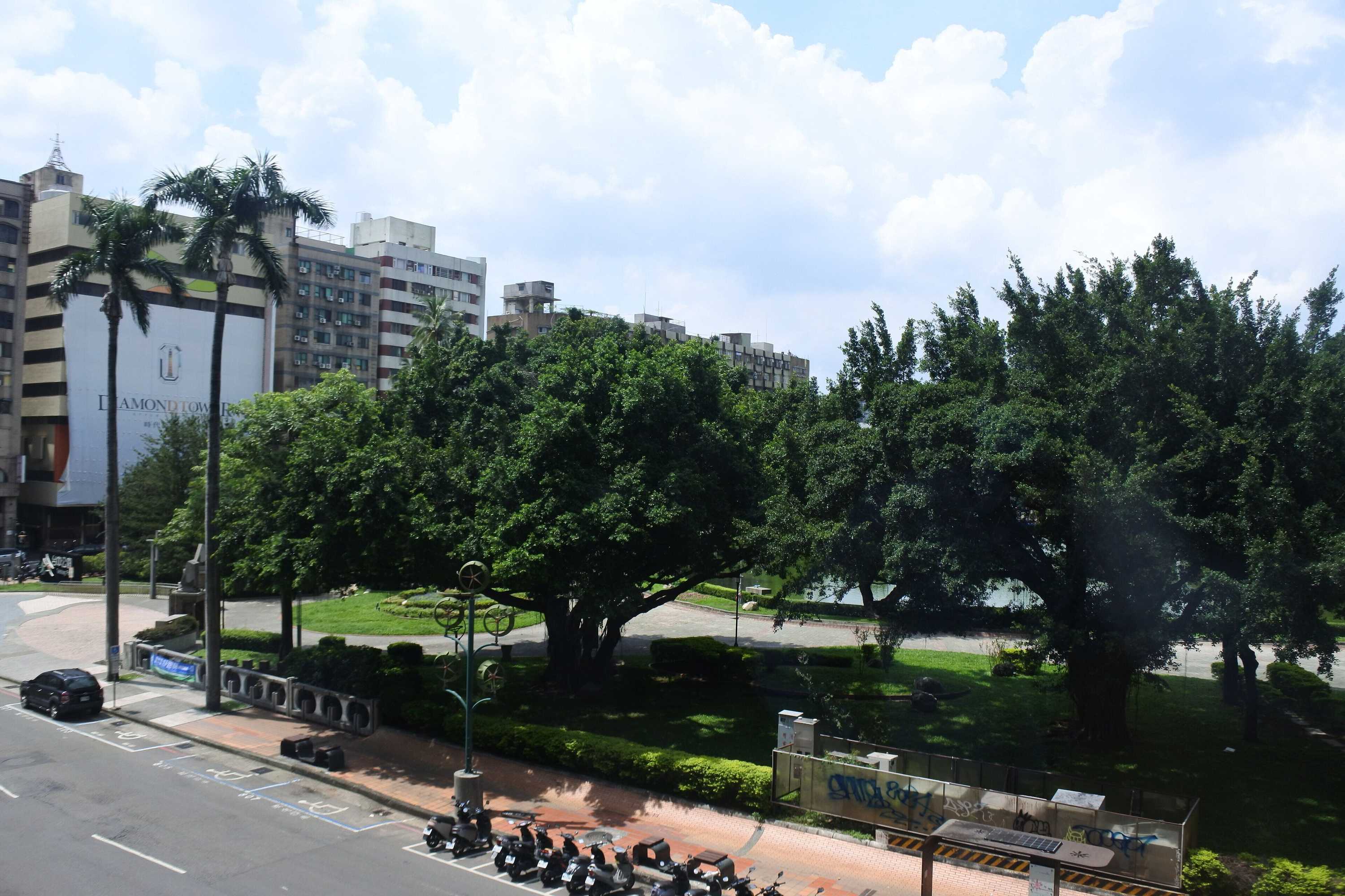 Gift card for Holiday Inn Express Taichung Park by Ihg Gift card for Holiday Inn Express Taichung Park by Ihg