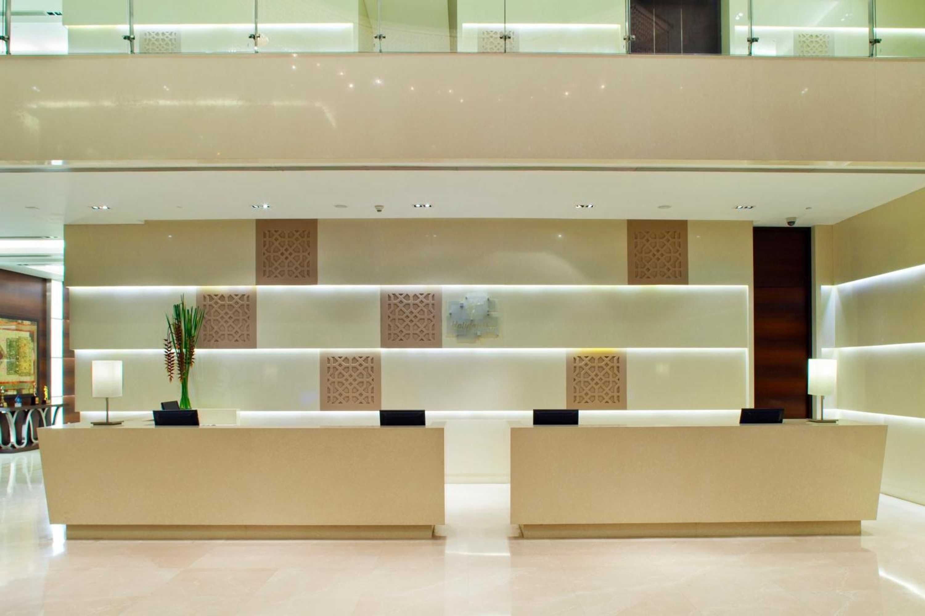 Gift card for Holiday Inn Mumbai International Airport by Ihg Gift card for Holiday Inn Mumbai International Airport by Ihg