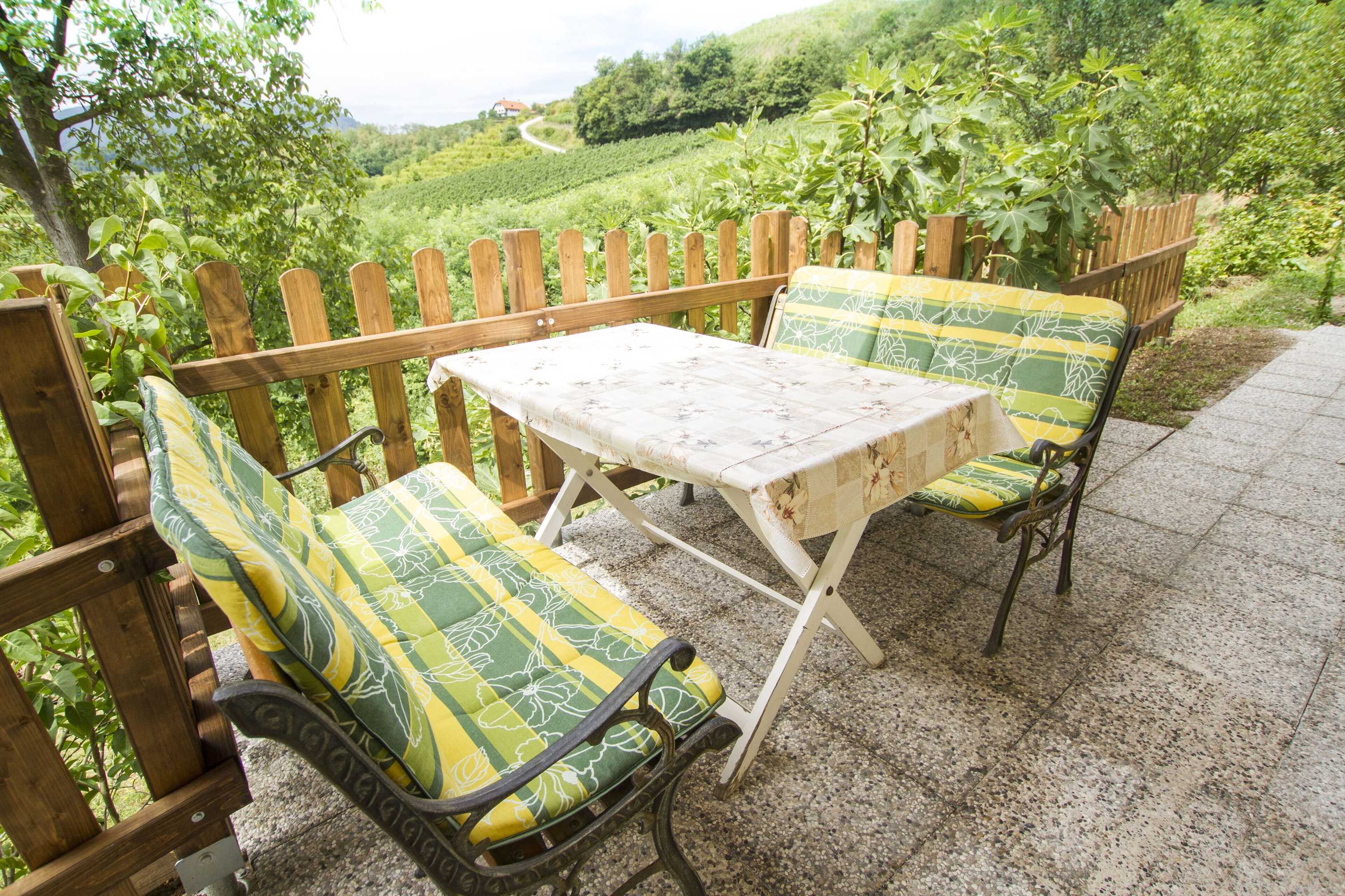 Gift card for Country House Srček With Two Bedrooms And Vineyard View Gift card for Country House Srček With Two Bedrooms And Vineyard View