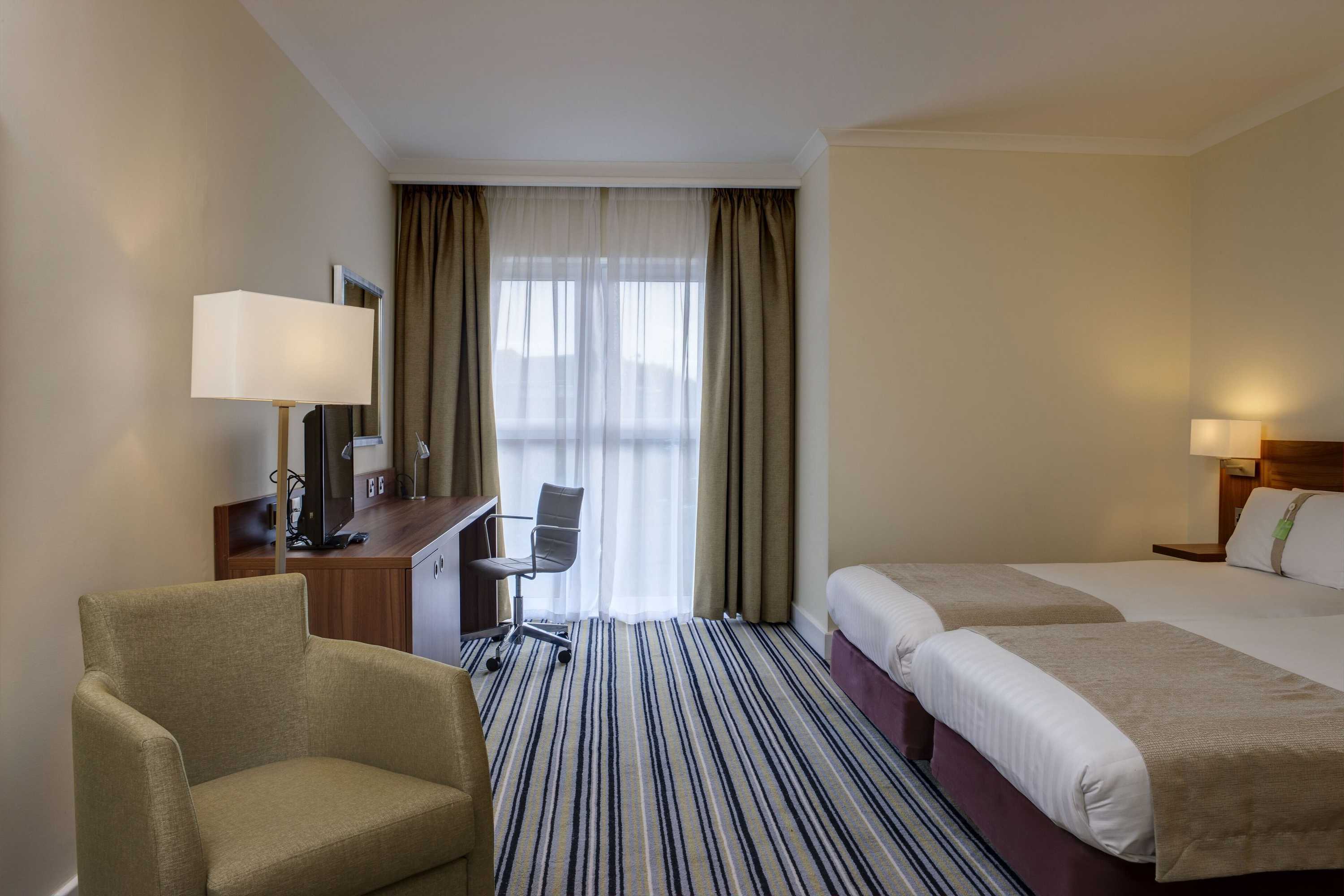 Gift card for Holiday Inn Glasgow East Kilbride by Ihg Gift card for Holiday Inn Glasgow East Kilbride by Ihg