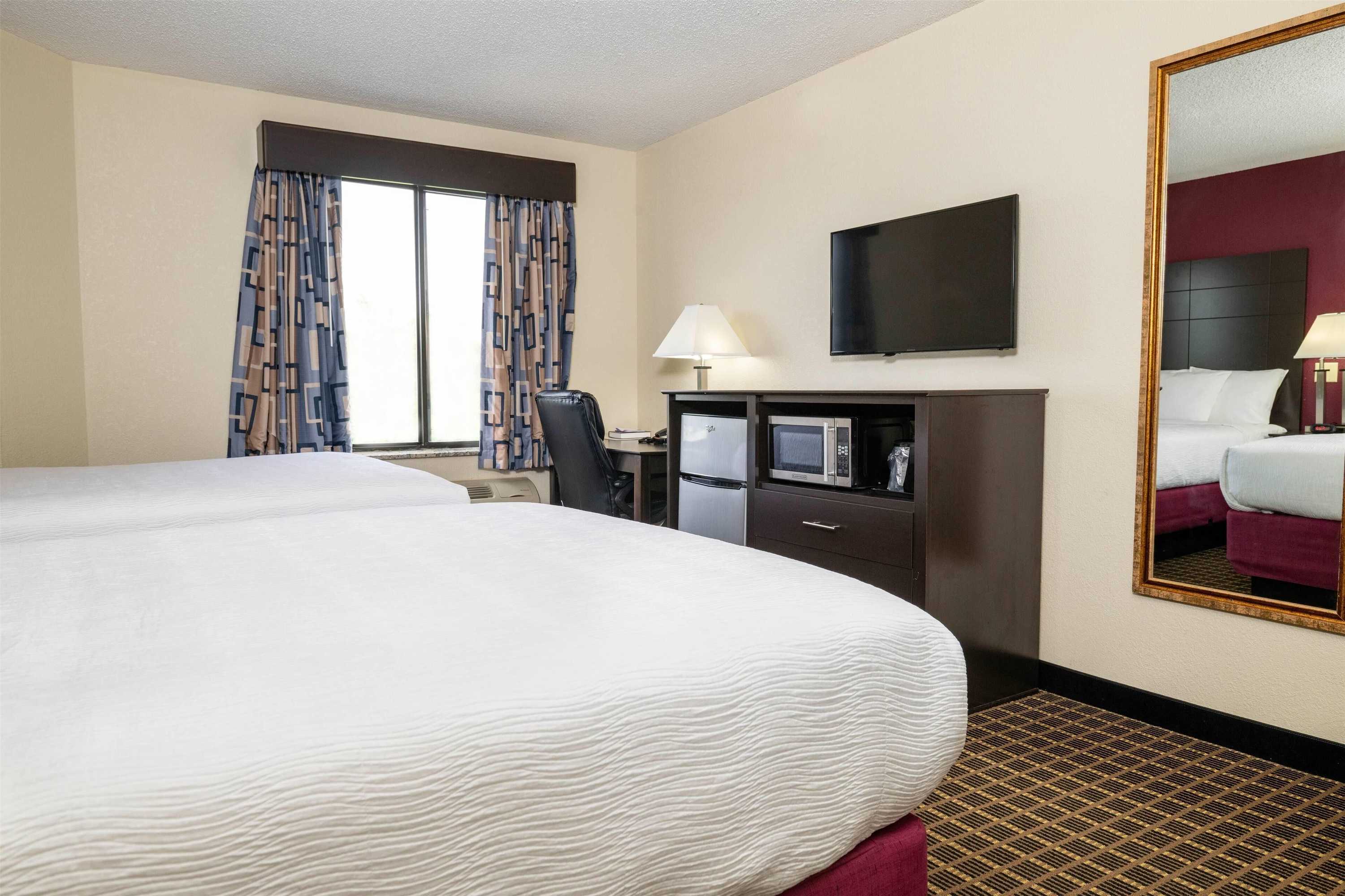 Gift card for Baymont Inn & Suites by Wyndham Mukwonago Gift card for Baymont Inn & Suites by Wyndham Mukwonago