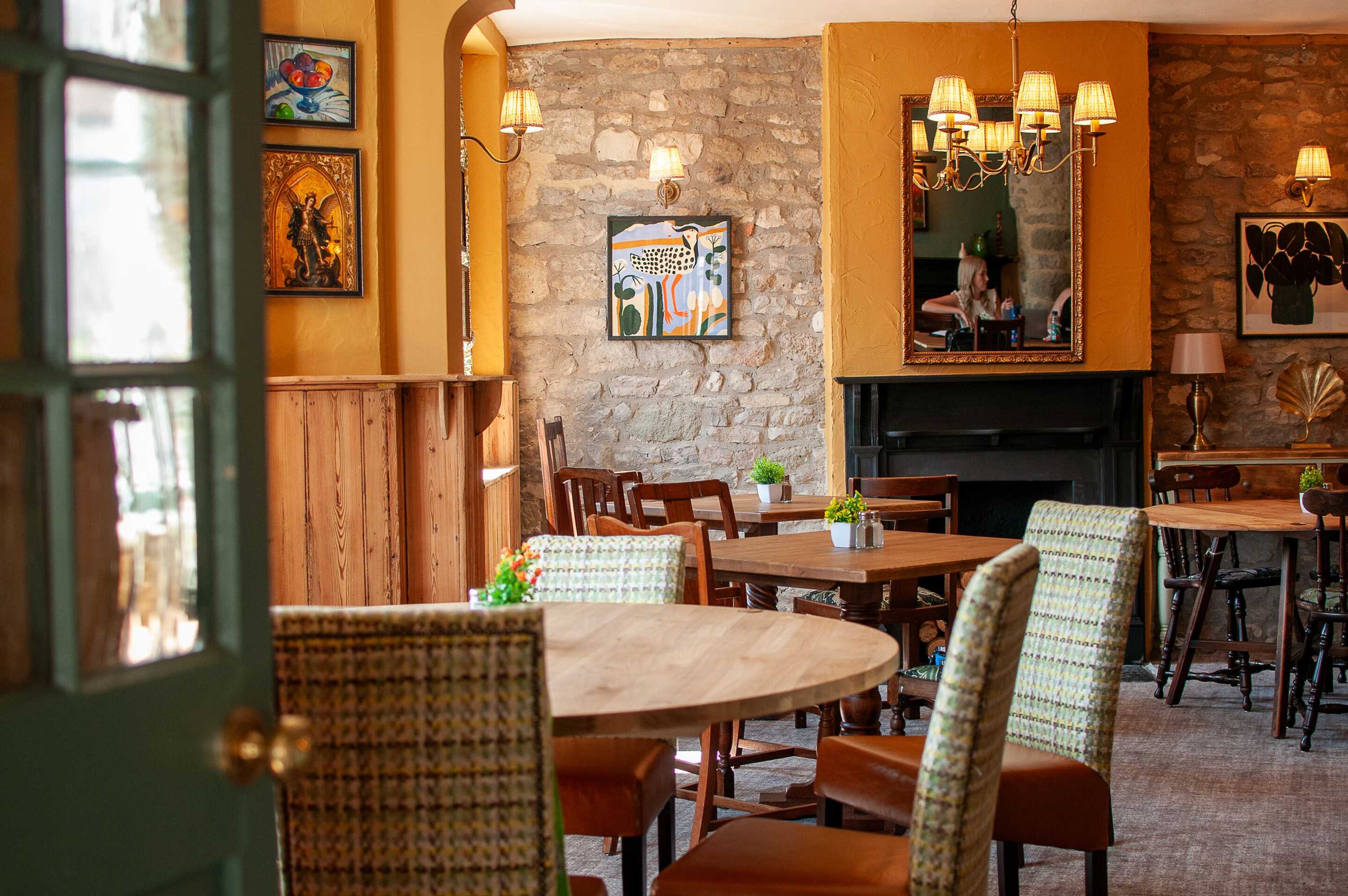 Gift card for George Inn, Mere