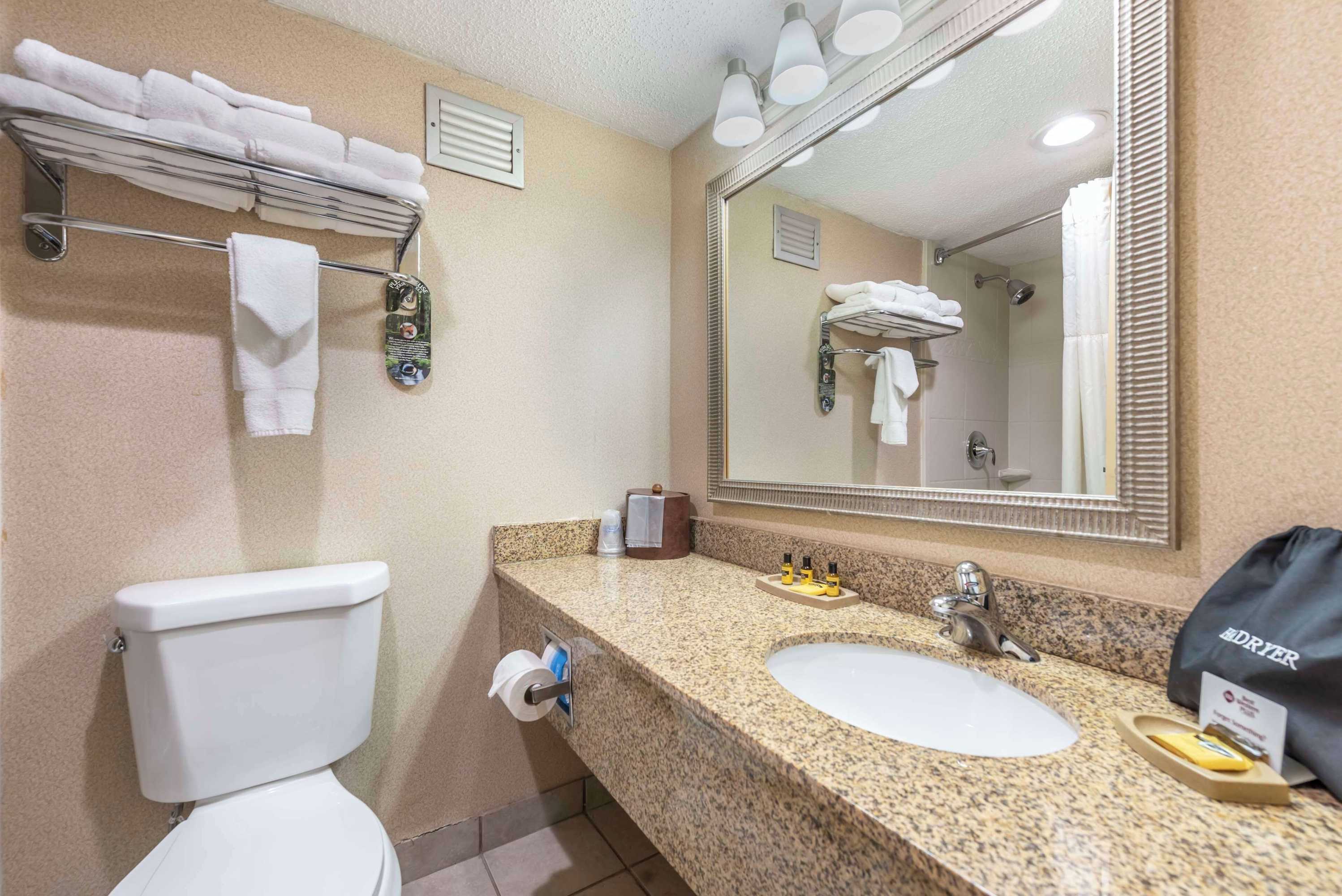 Gift card for Best Western Plus Bridgeport Inn Gift card for Best Western Plus Bridgeport Inn