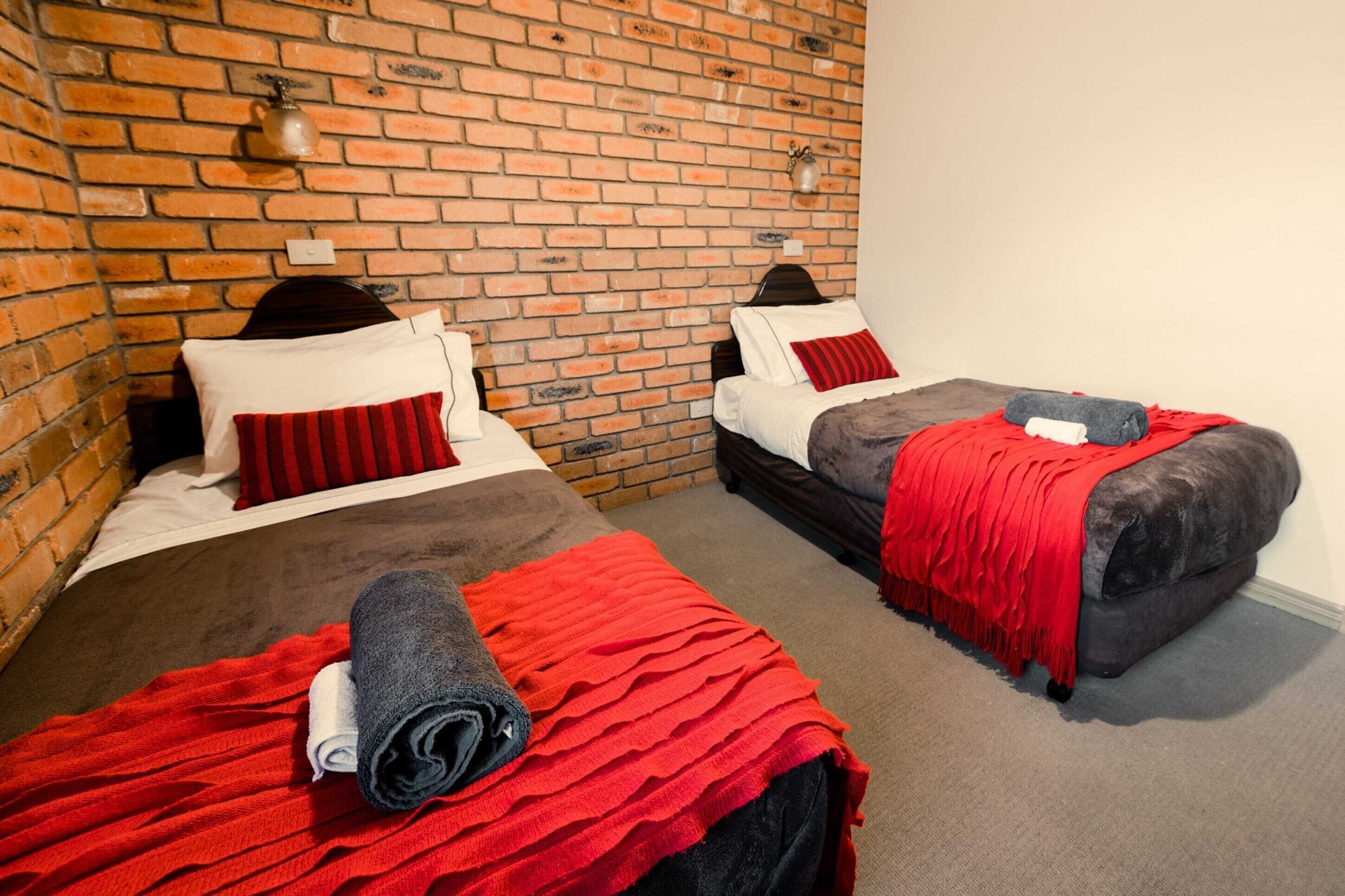 Gift card for Castlemaine Colonial Motel And Apartments Gift card for Castlemaine Colonial Motel And Apartments