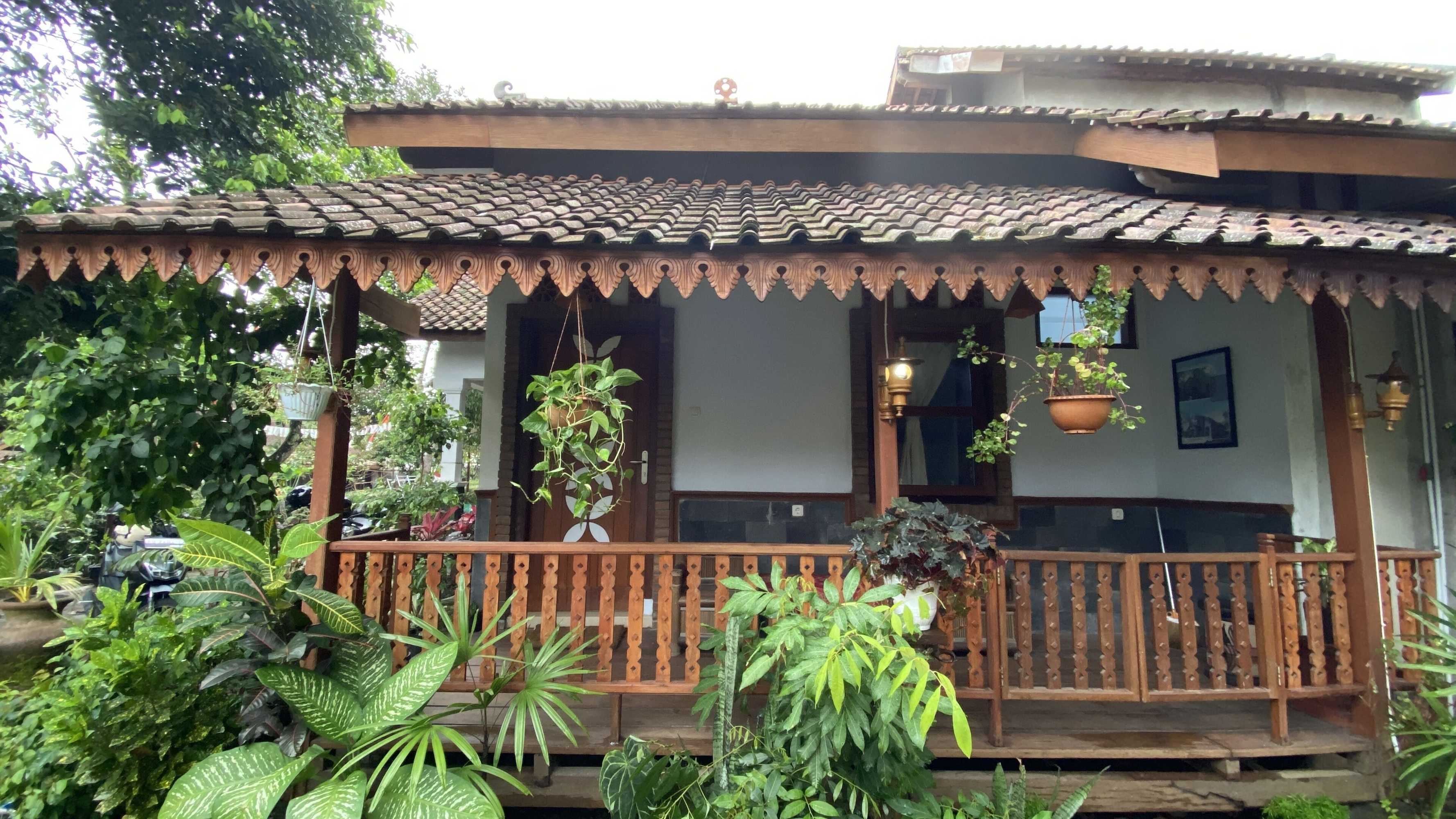 Gift card for Homestay Candi Pawon Fahrurohman Syariah Gift card for Homestay Candi Pawon Fahrurohman Syariah