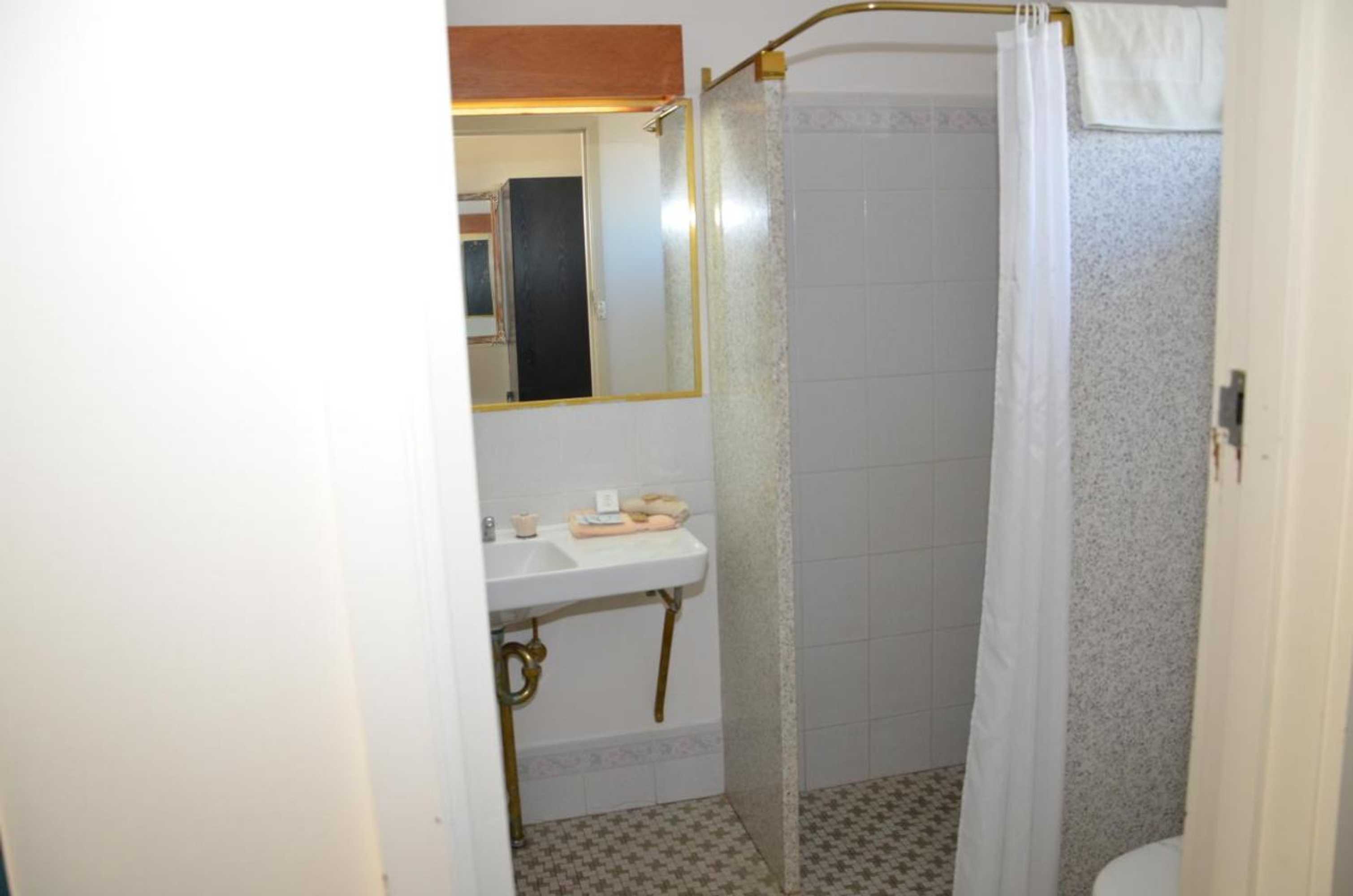 Gift card for Warwick Motor Inn