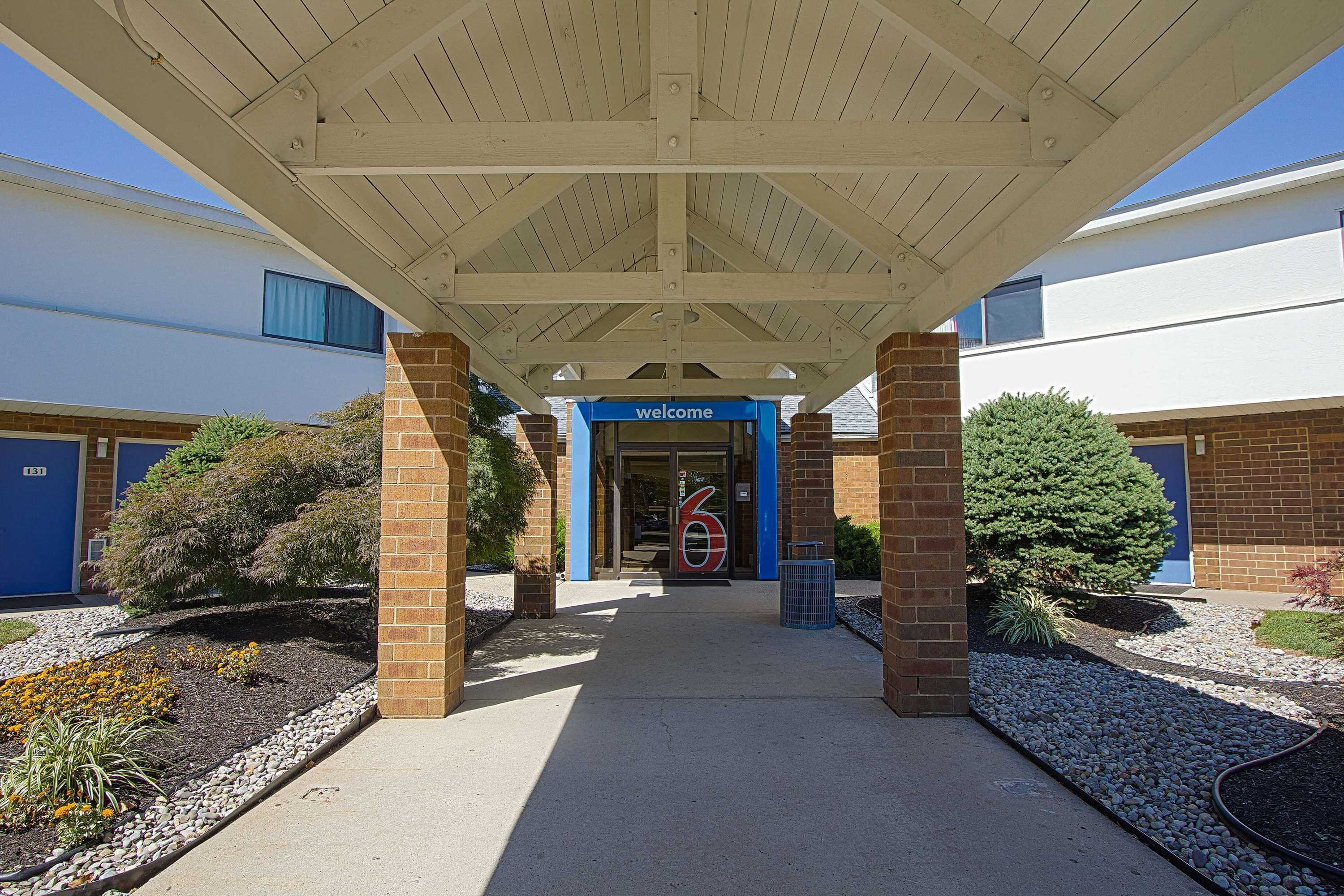 Gift card for Motel 6 Piscataway, NJ Gift card for Motel 6 Piscataway, NJ