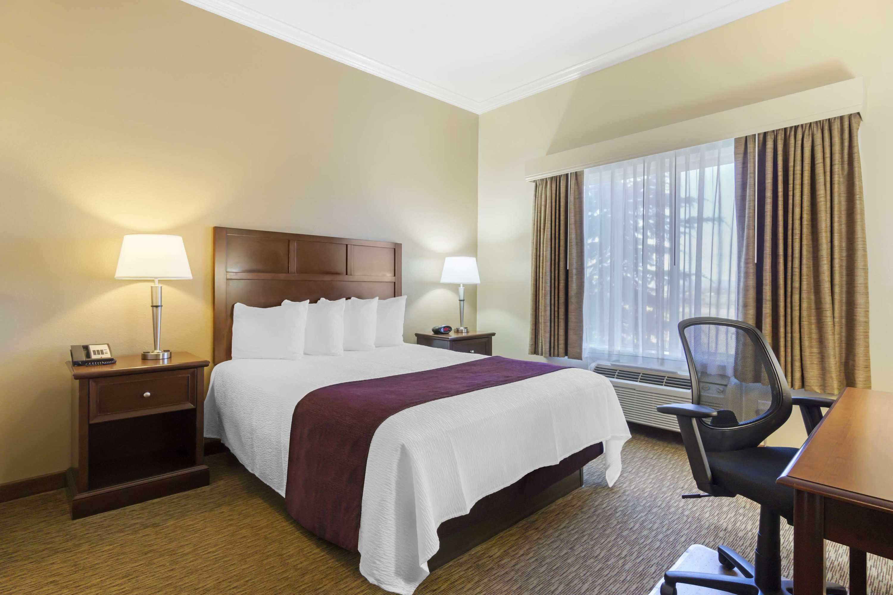 Gift card for Best Western Plus Grapevine Inn Gift card for Best Western Plus Grapevine Inn