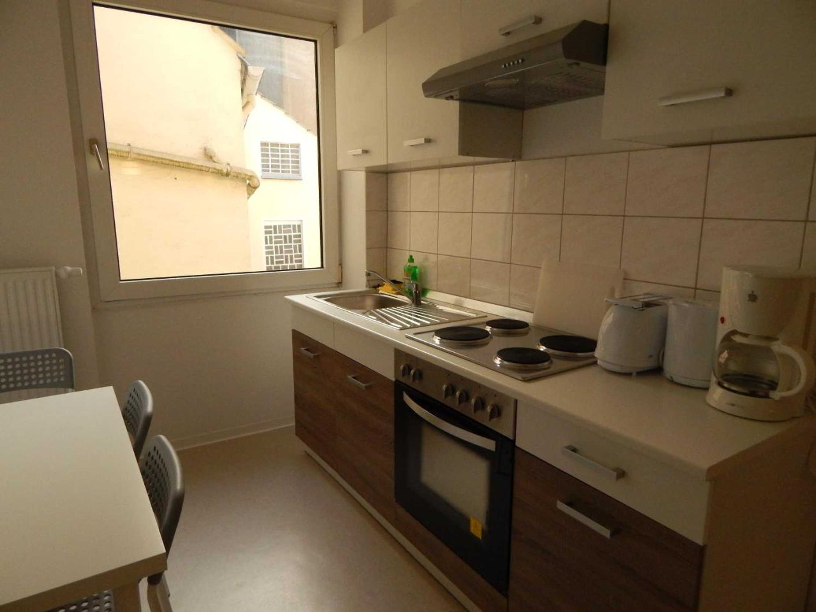 Gift card for Home at Friends' - City - Zu Hause Bei Freunden