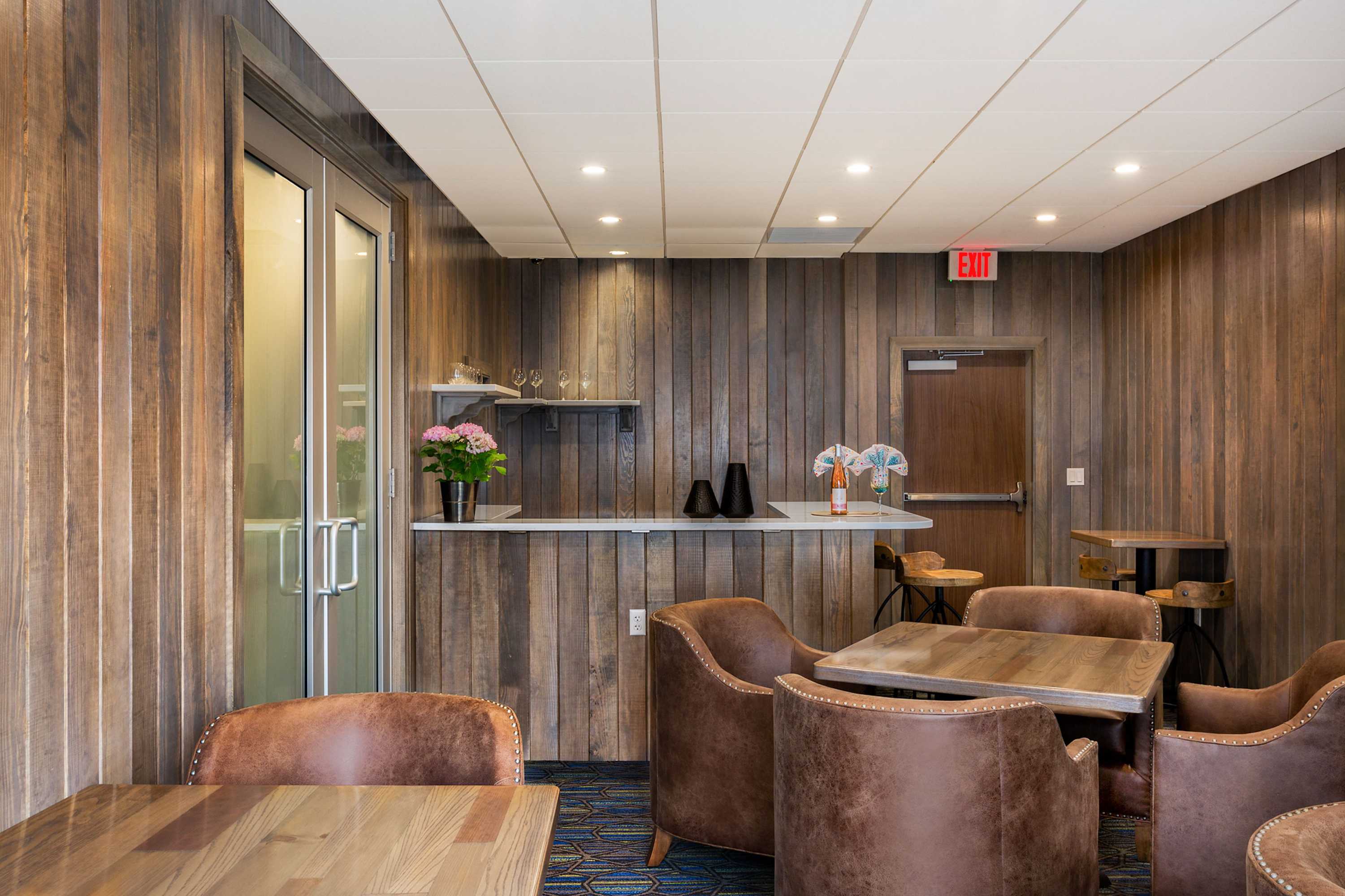 Gift card for Holiday Inn Express & Suites Prosser - Yakima Valley Wine by Ihg Gift card for Holiday Inn Express & Suites Prosser - Yakima Valley Wine by Ihg