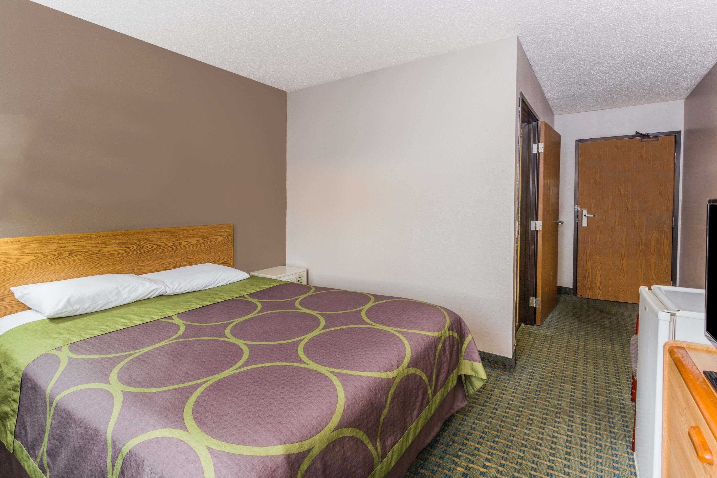 Gift card for Super 8 by Wyndham St. Charles Gift card for Super 8 by Wyndham St. Charles