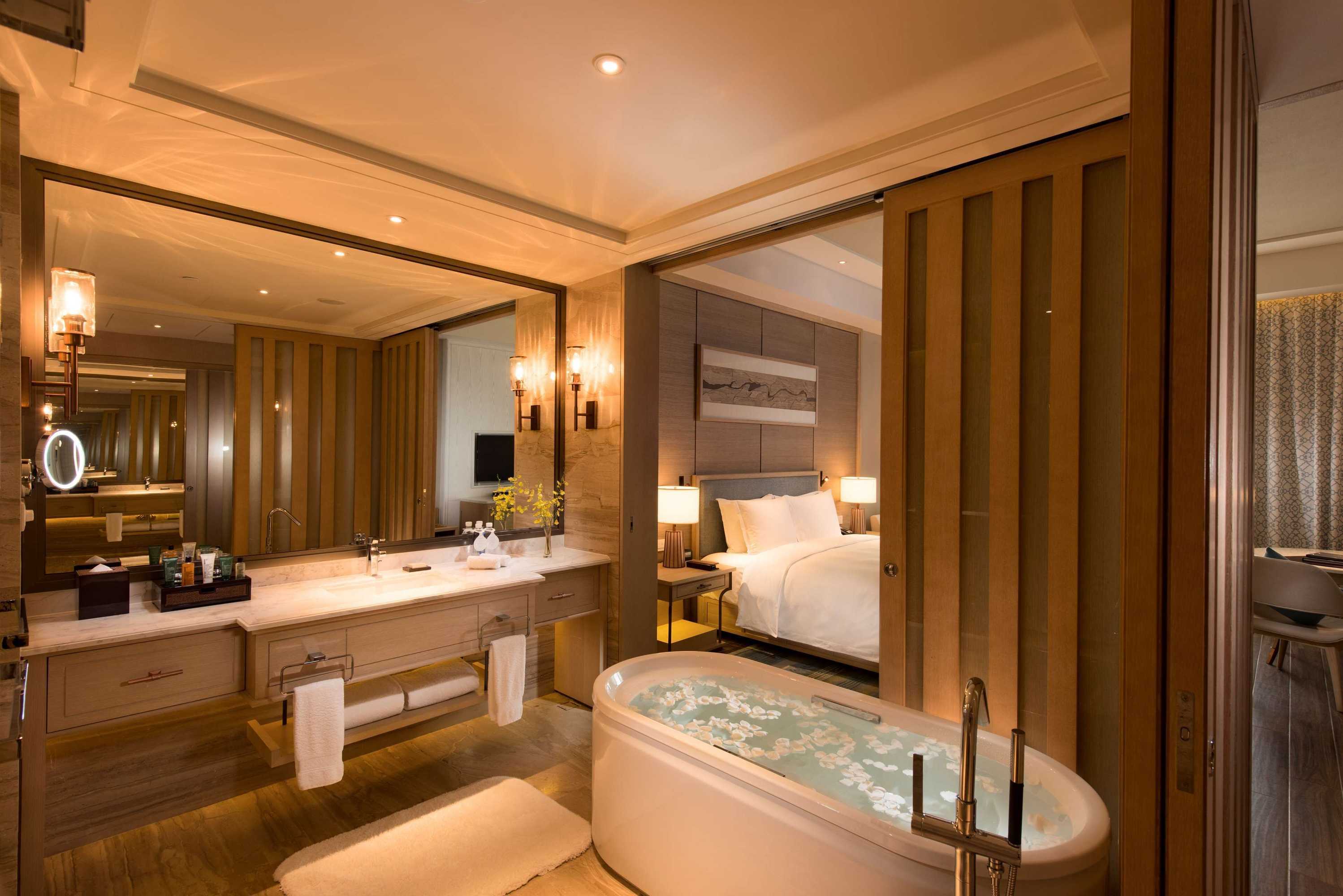 Gift card for Hilton Yuxi Fuxian Lake Gift card for Hilton Yuxi Fuxian Lake