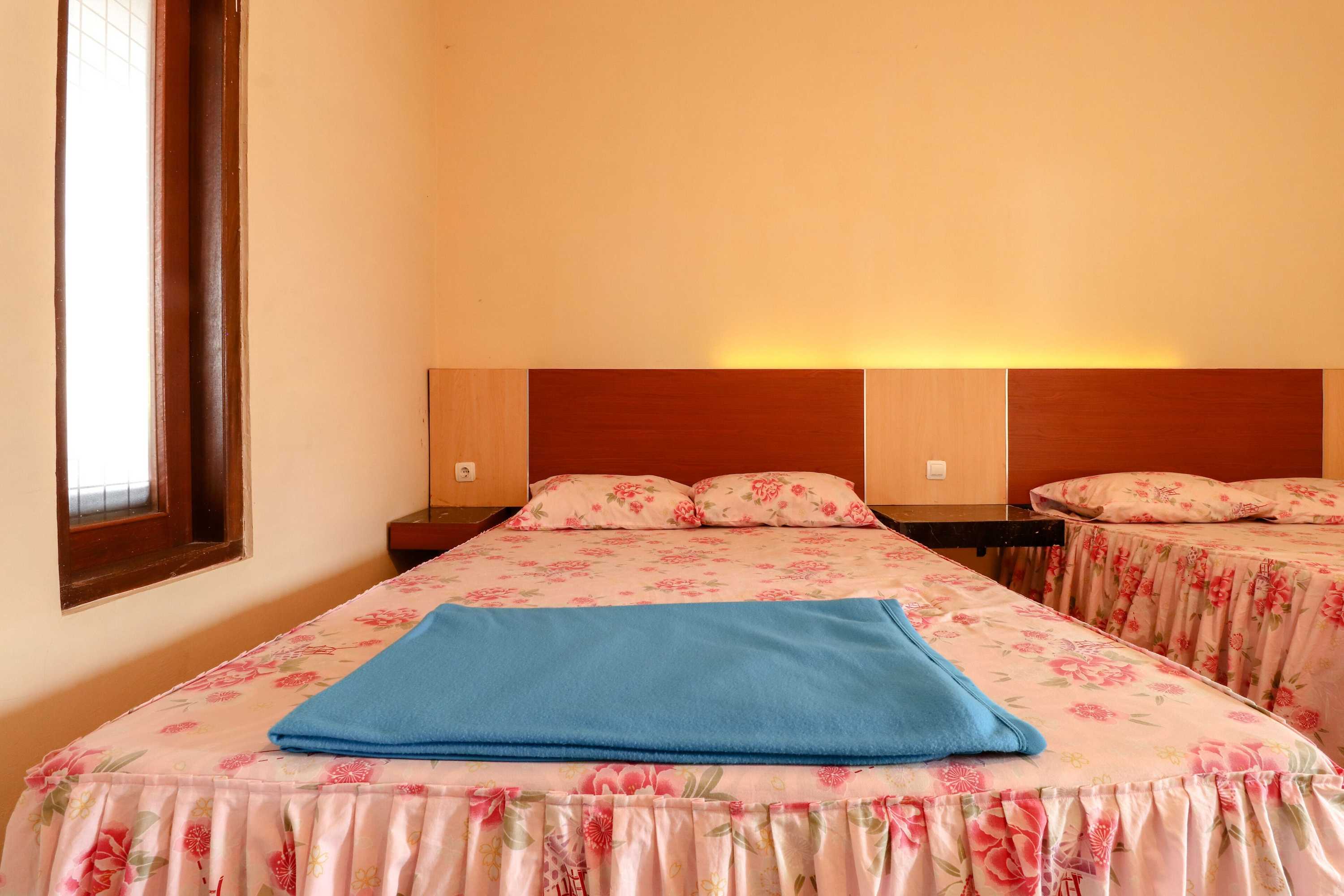 Gift card for Oyo 898 Joglo Family Hotel & Homestay Gift card for Oyo 898 Joglo Family Hotel & Homestay