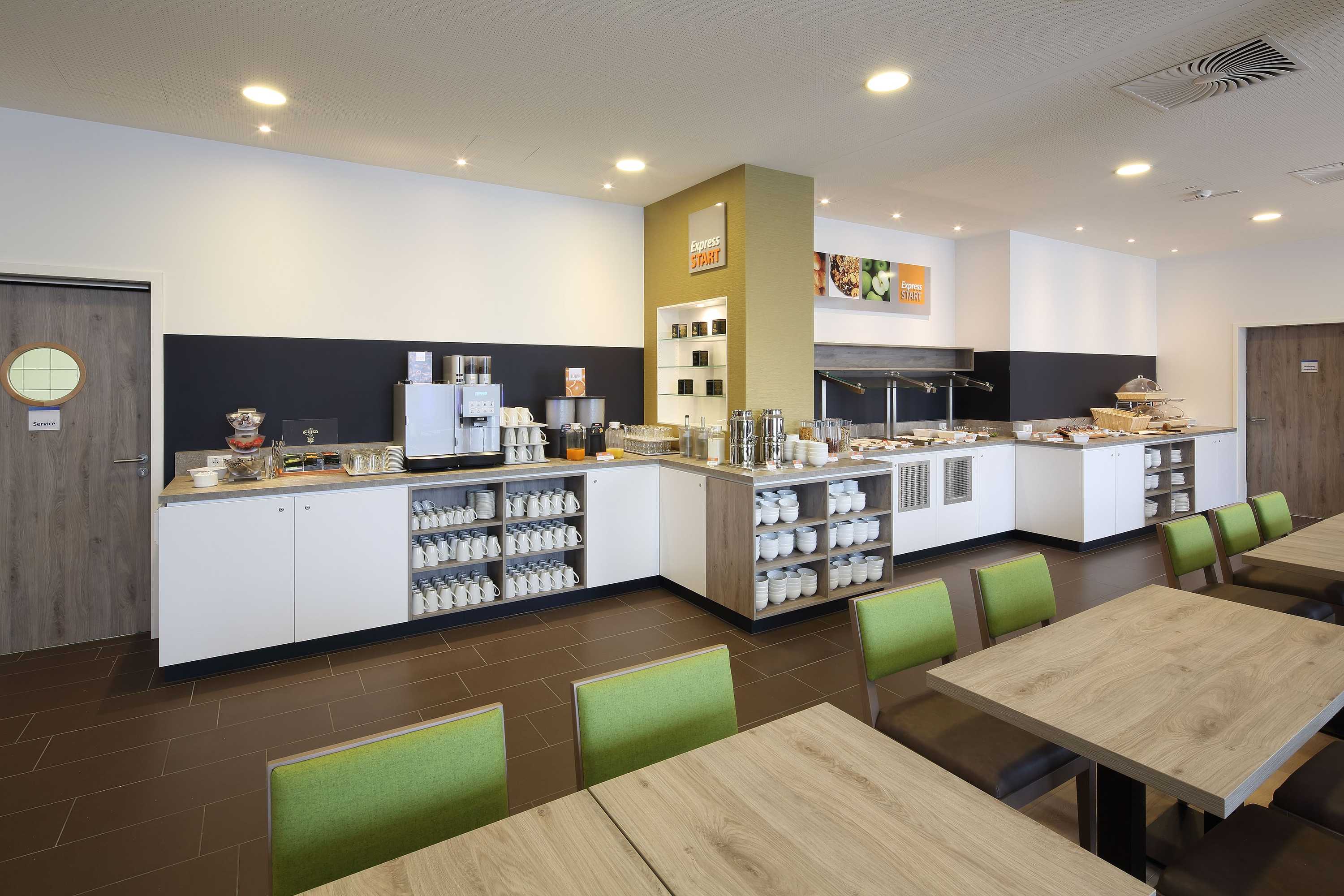 Gift card for Holiday Inn Express Friedrichshafen by Ihg Gift card for Holiday Inn Express Friedrichshafen by Ihg