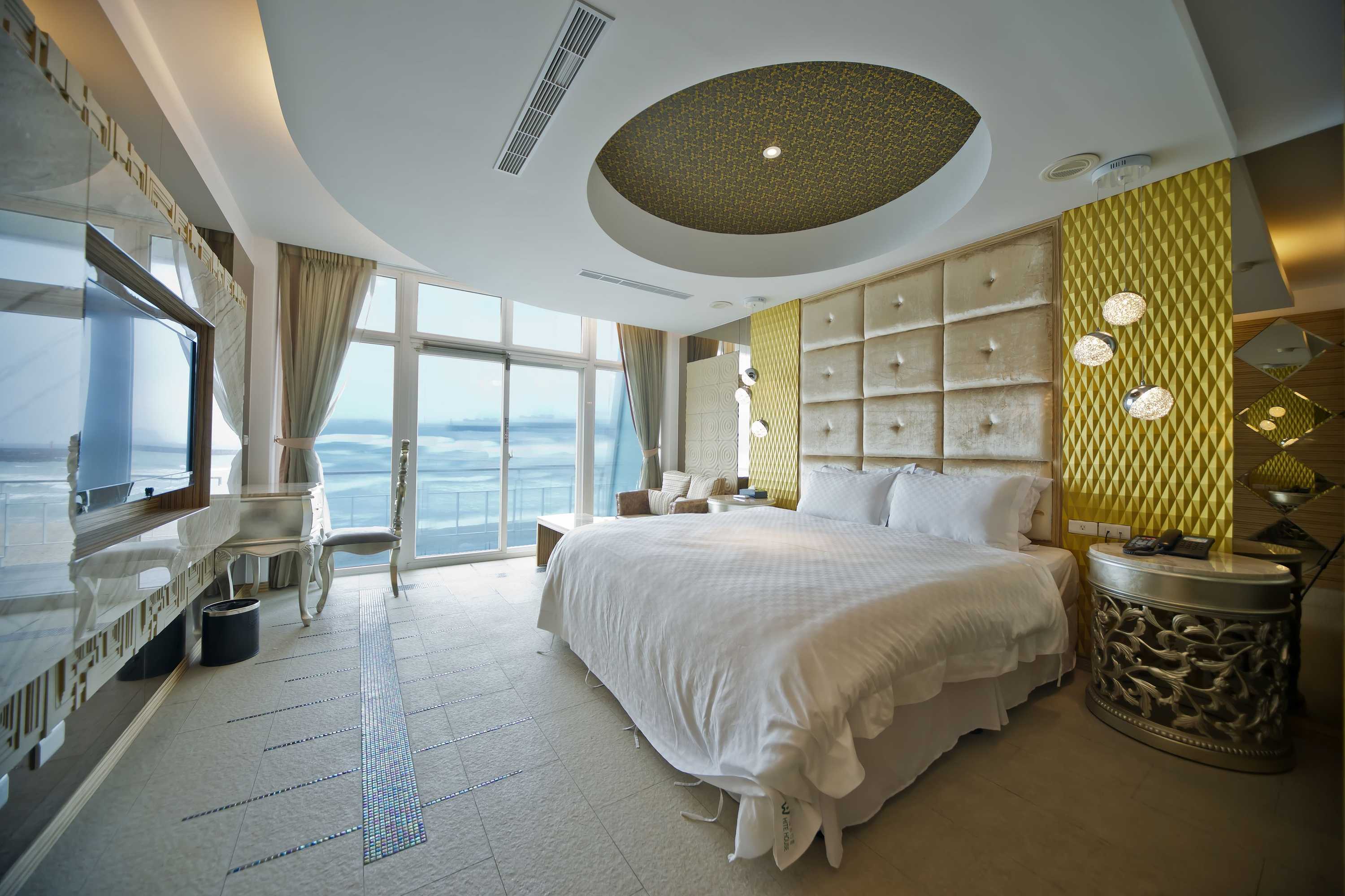 Gift card for White House Beach Hotspring Resort