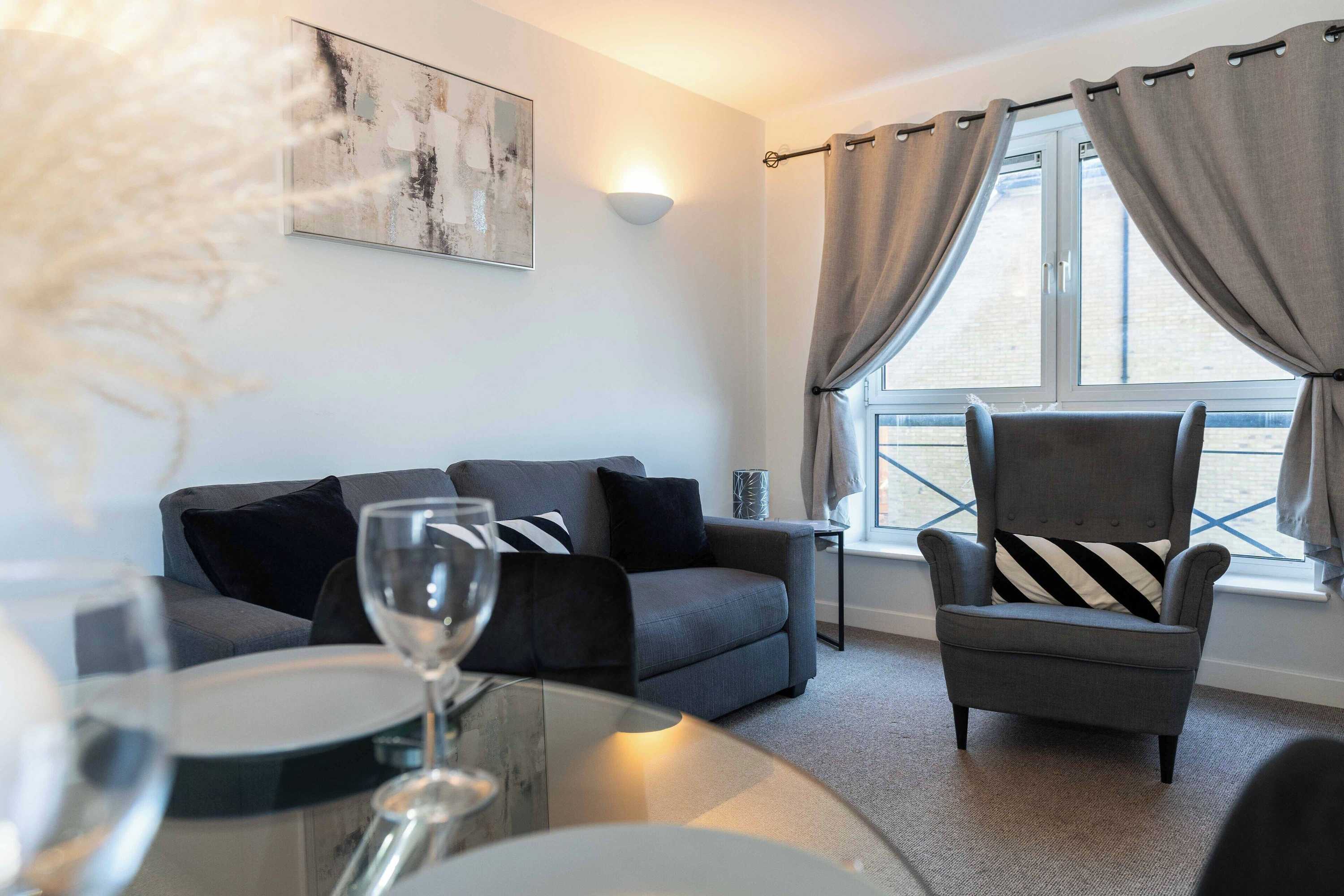 Gift card for Cotels Centro - Central Location, Parking, Fibre Wifi, Smart Tv, Fully Equipped Kitchen Gift card for Cotels Centro - Central Location, Parking, Fibre Wifi, Smart Tv, Fully Equipped Kitchen