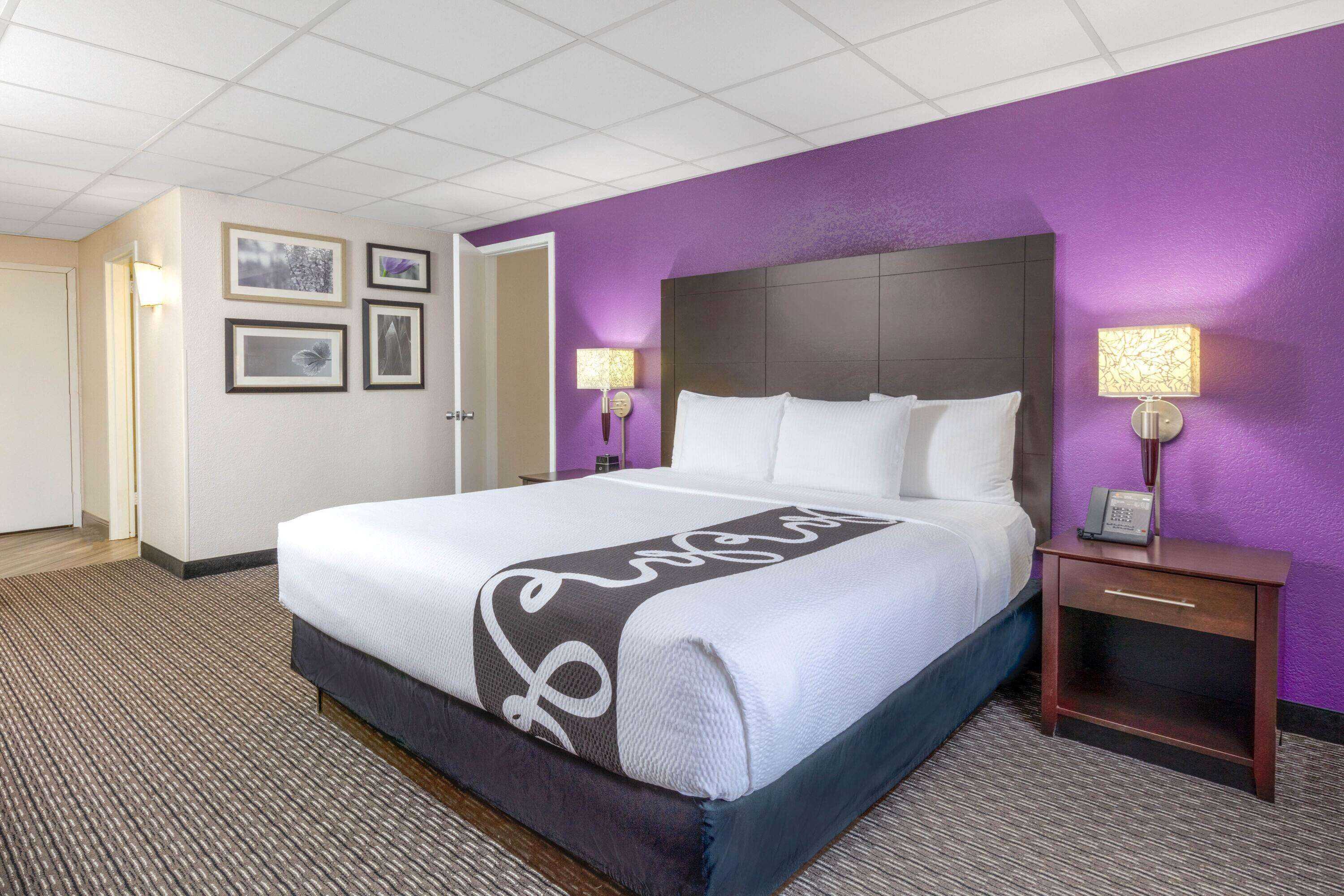Gift card for La Quinta Inn & Suites by Wyndham Clifton/rutherford Gift card for La Quinta Inn & Suites by Wyndham Clifton/rutherford