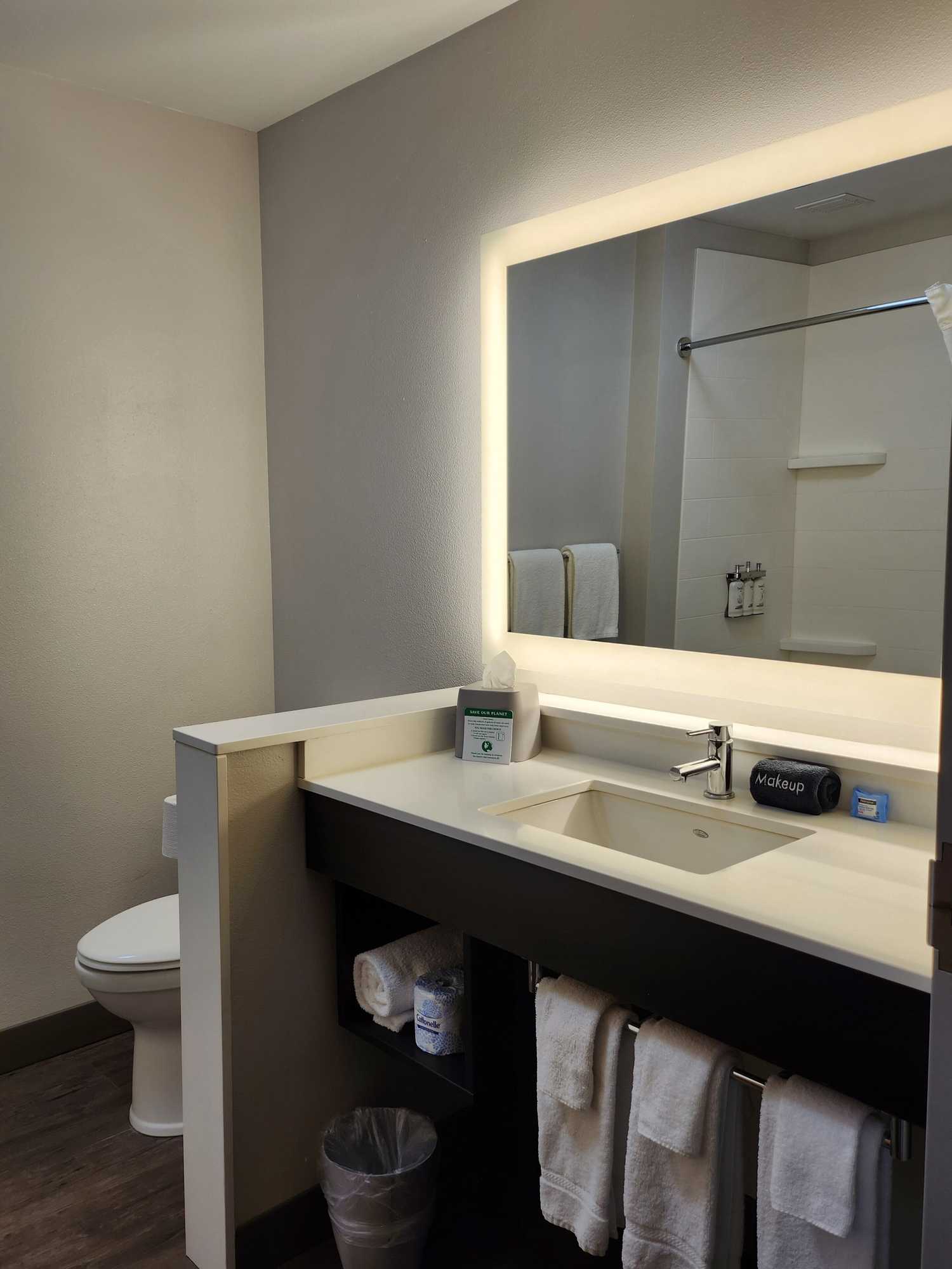 Gift card for Holiday Inn Express & Suites Camas - Vancouver by Ihg