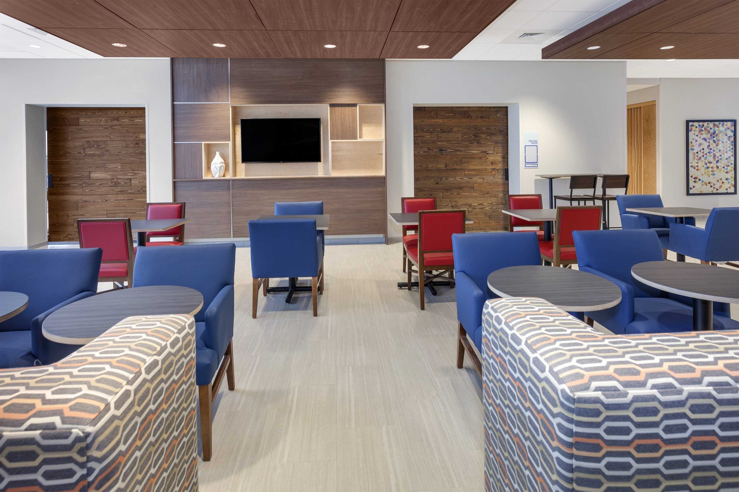 Gift card for Holiday Inn Express & Suites Hudson I-94 by Ihg Gift card for Holiday Inn Express & Suites Hudson I-94 by Ihg