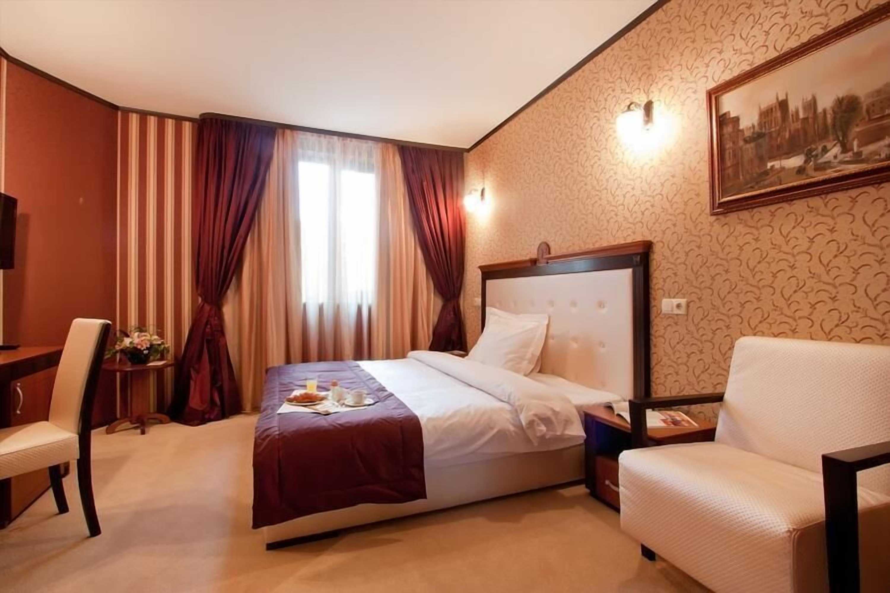 Gift card for Best Western Plus Bristol Hotel Gift card for Best Western Plus Bristol Hotel