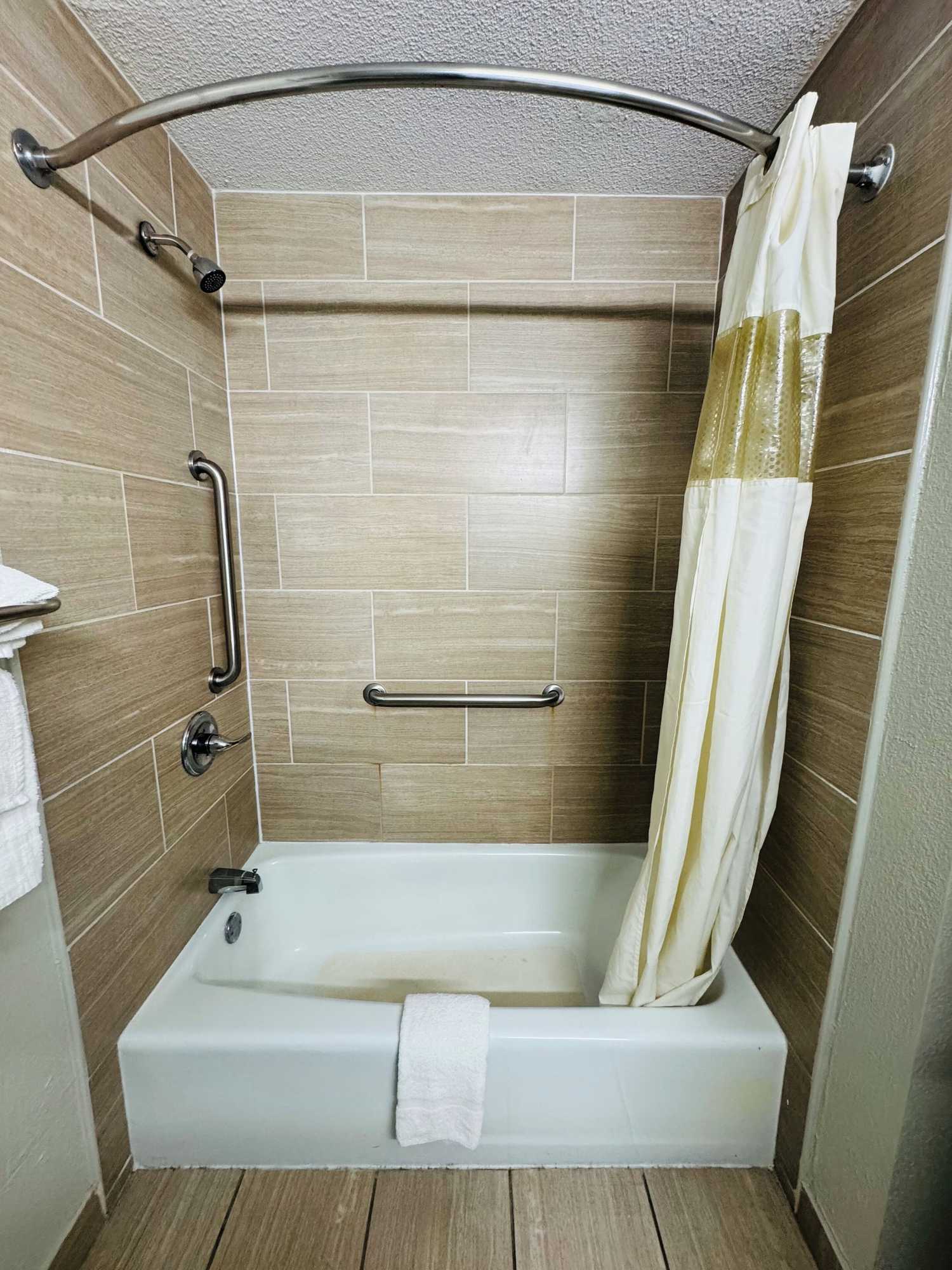 Gift card for Newnan Lodge