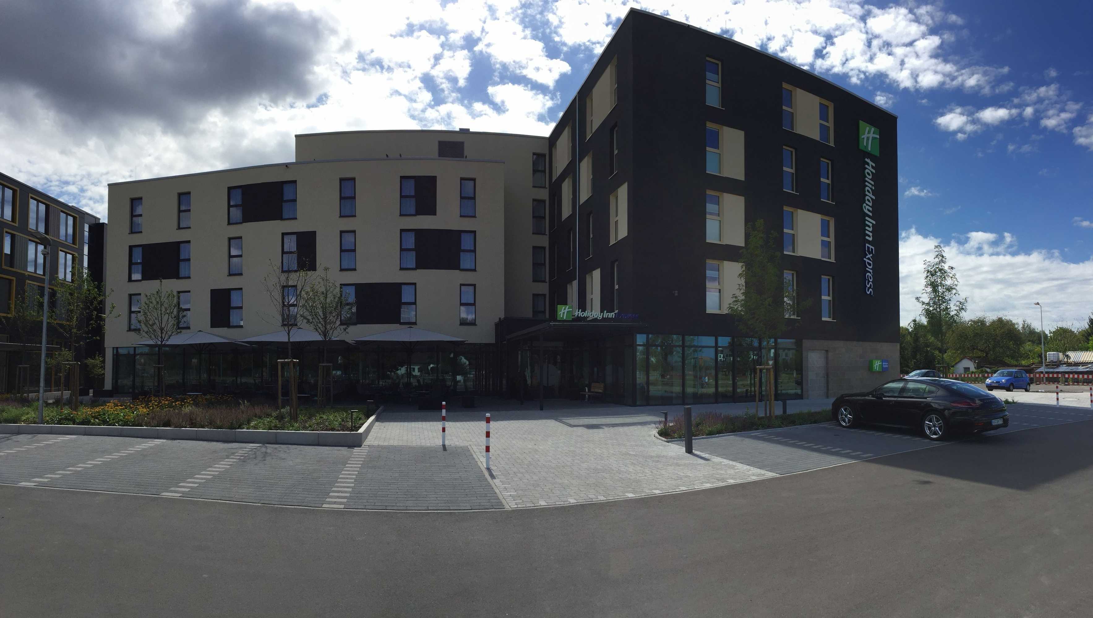 Gift card for Holiday Inn Express Karlsruhe - City Park by Ihg Gift card for Holiday Inn Express Karlsruhe - City Park by Ihg