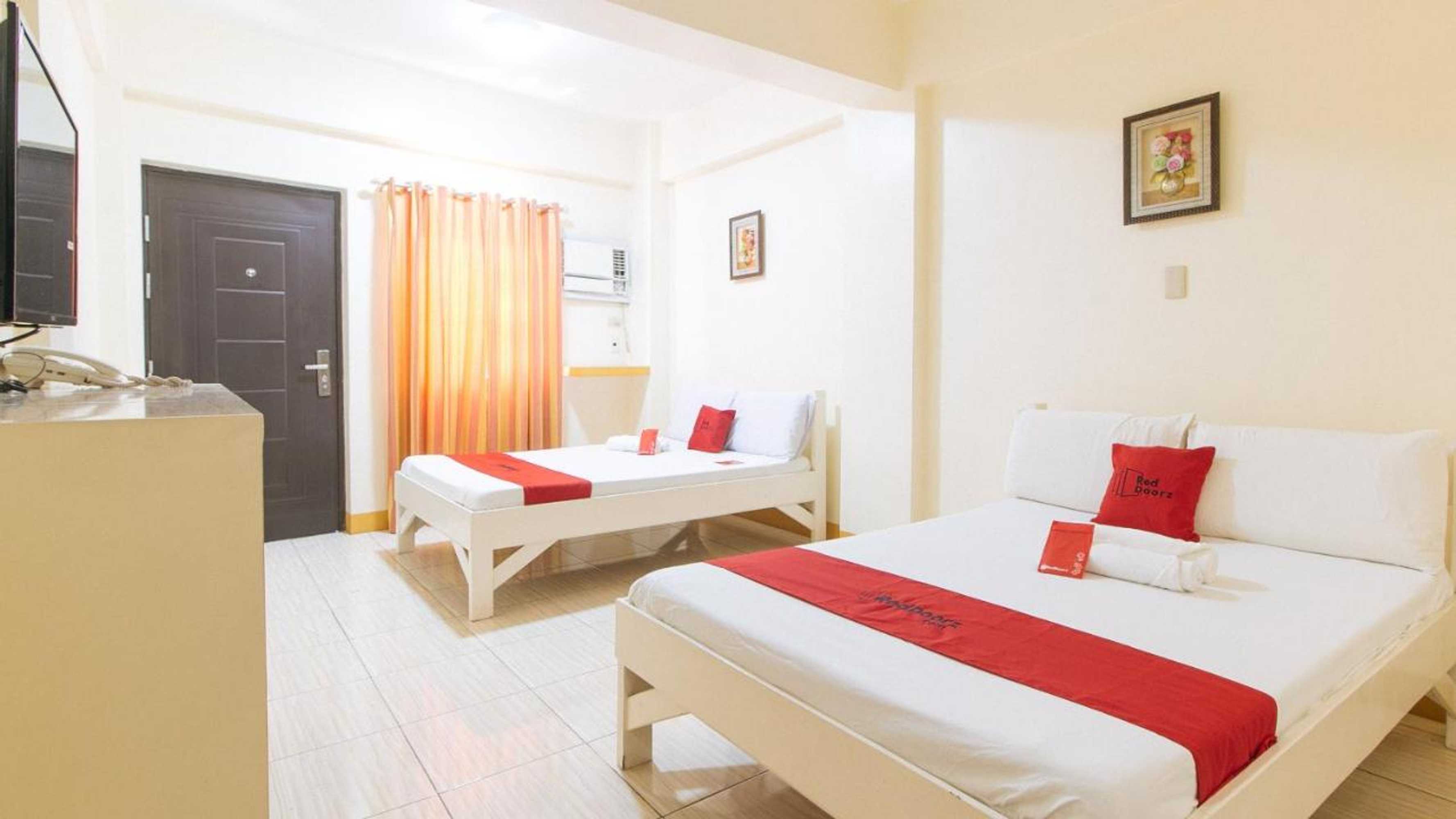 Gift card for Reddoorz @ Golden Skye Hotel Guagua