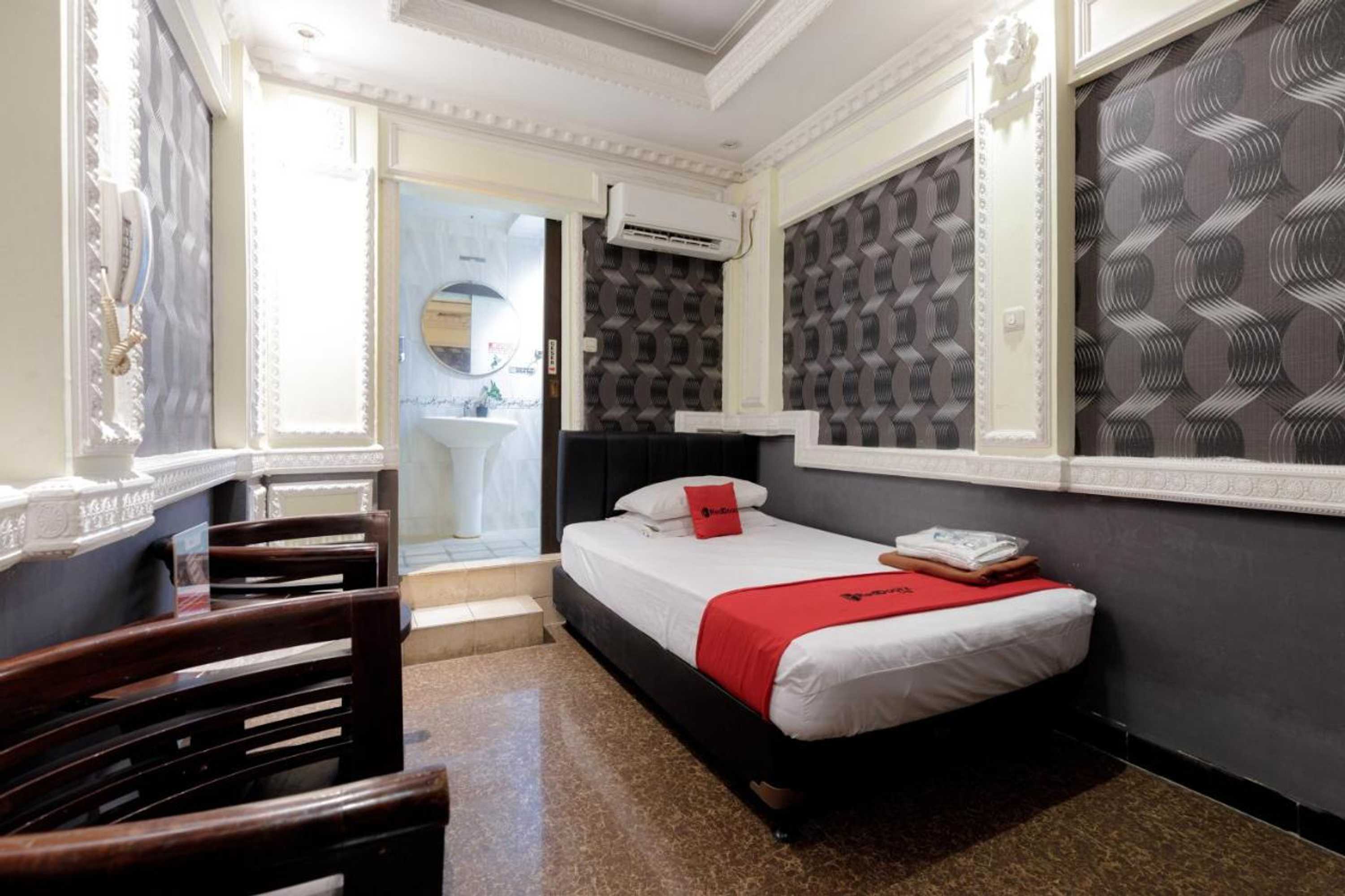 Gift card for Reddoorz Plus Near Simpang Tiga Tritayasa Cilegon