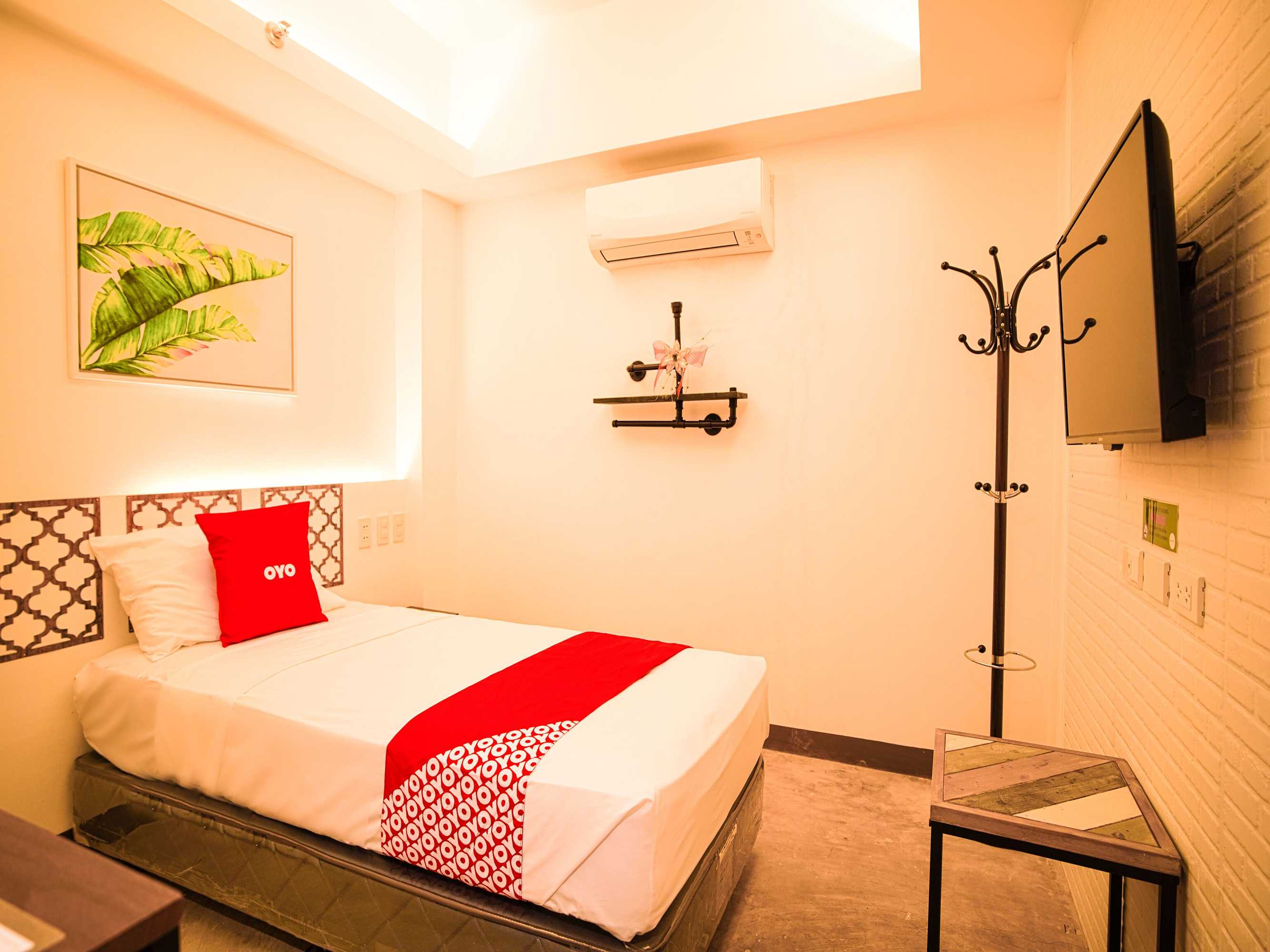 Gift card for Capital O Oyo 785 The Greenhive Hotel Gift card for Capital O Oyo 785 The Greenhive Hotel