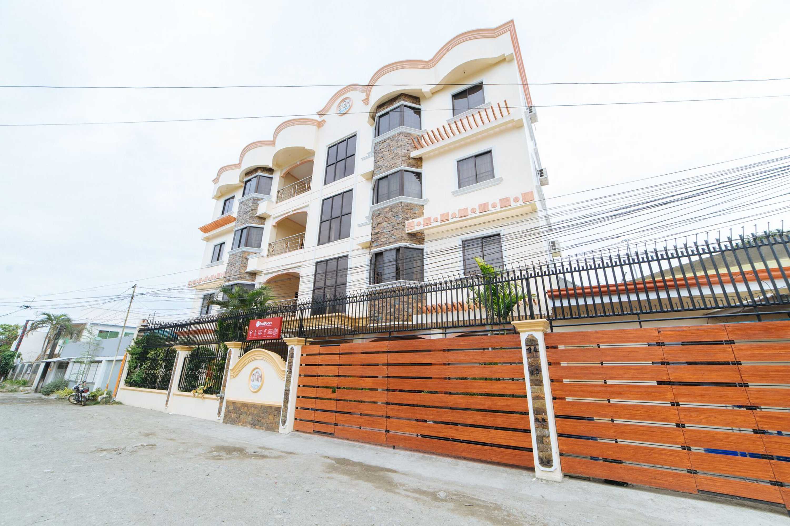 Gift card for Reddoorz @ Q Abeto Street Mandurriao Gift card for Reddoorz @ Q Abeto Street Mandurriao