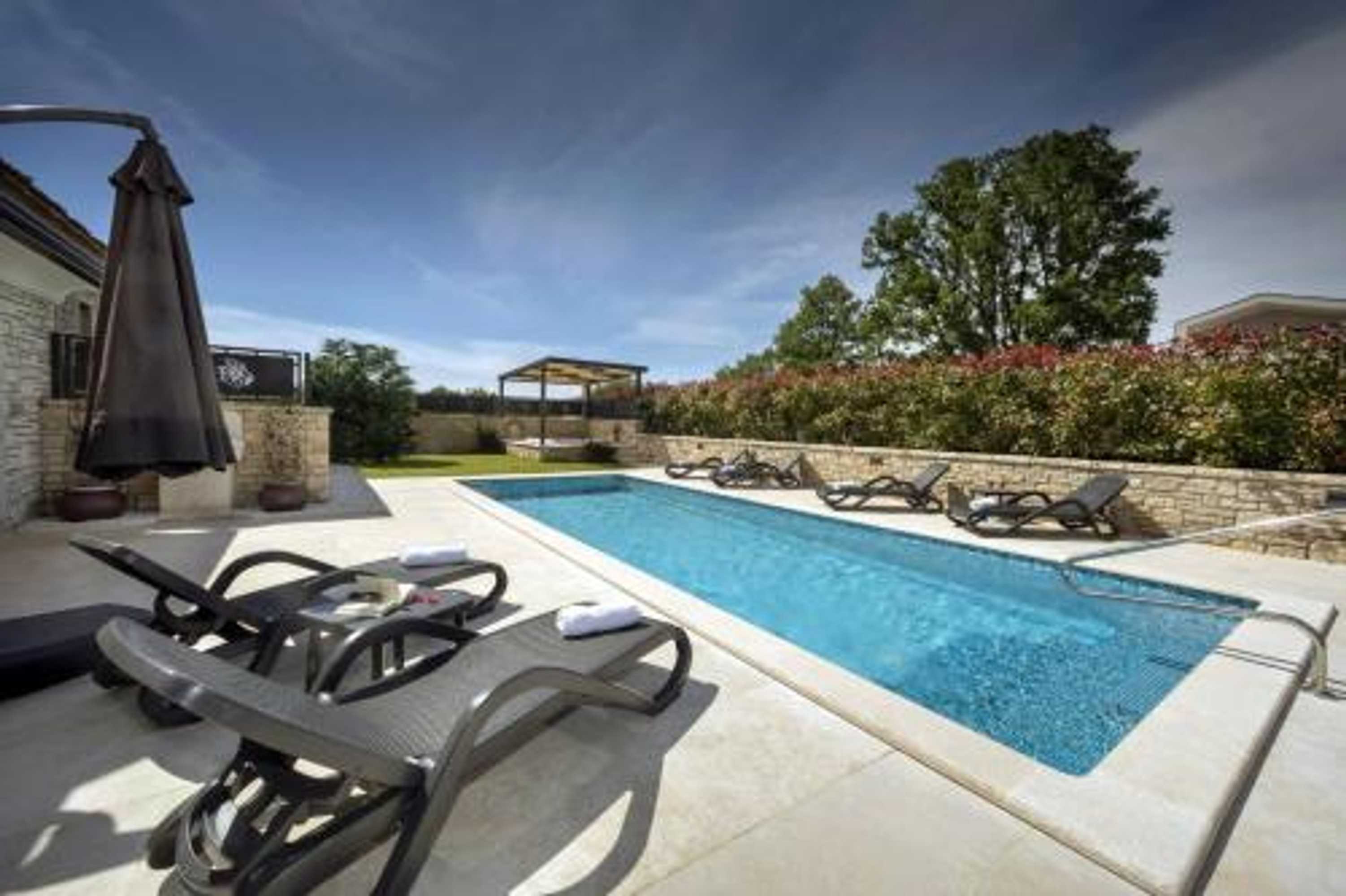 Gift card for Rustic Villa Lori With Whirpool And Grill Near Por Gift card for Rustic Villa Lori With Whirpool And Grill Near Por