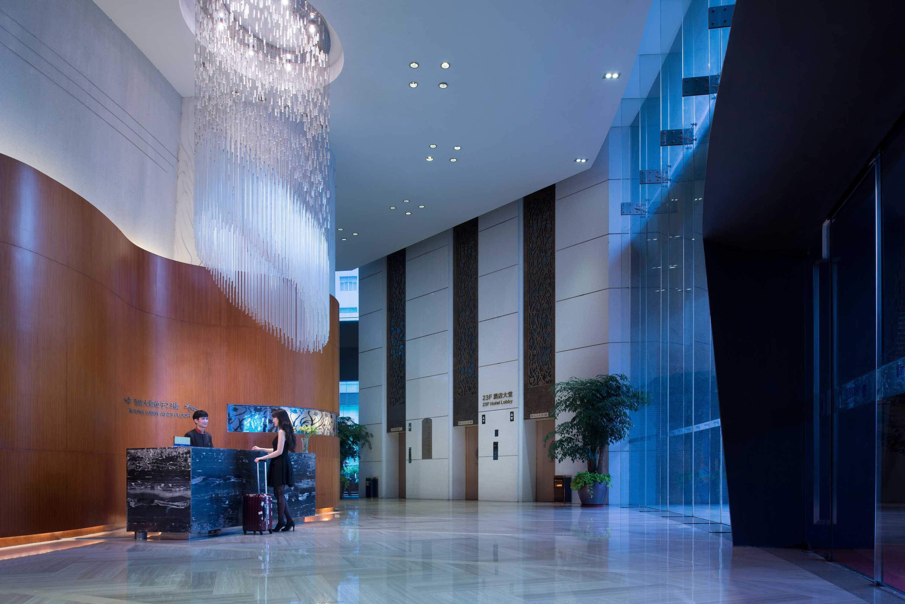 Gift card for Huaqiang Plaza Hotel Shenzhen, Enjoy Complimentary Mini Bar & Night Snack, Add Breakfast - Enjoy Complimentary Afternoon Tea Gift card for Huaqiang Plaza Hotel Shenzhen, Enjoy Complimentary Mini Bar & Night Snack, Add Breakfast - Enjoy Complimentary Afternoon Tea