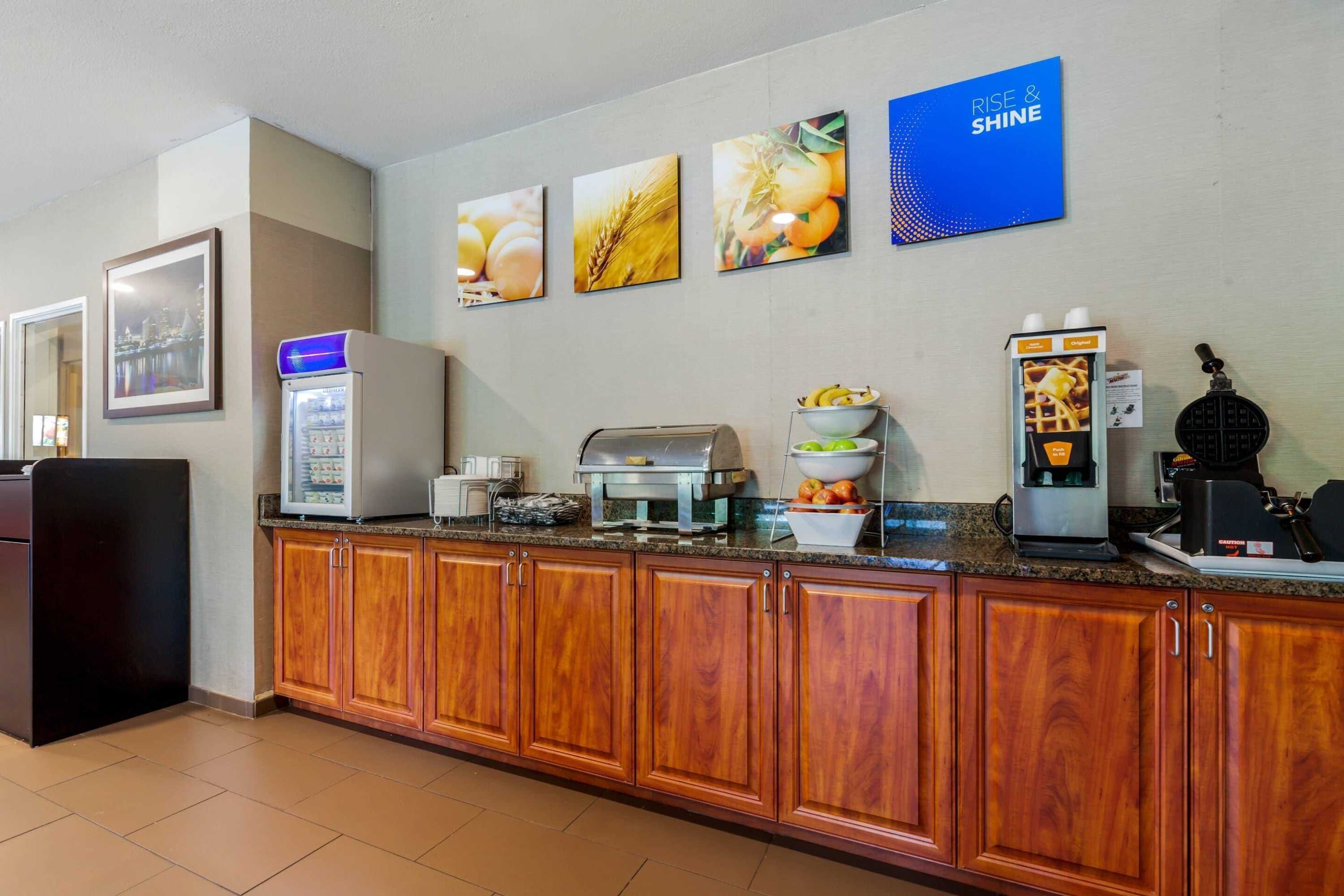 Gift card for Comfort Suites Johnson Creek Conference Center