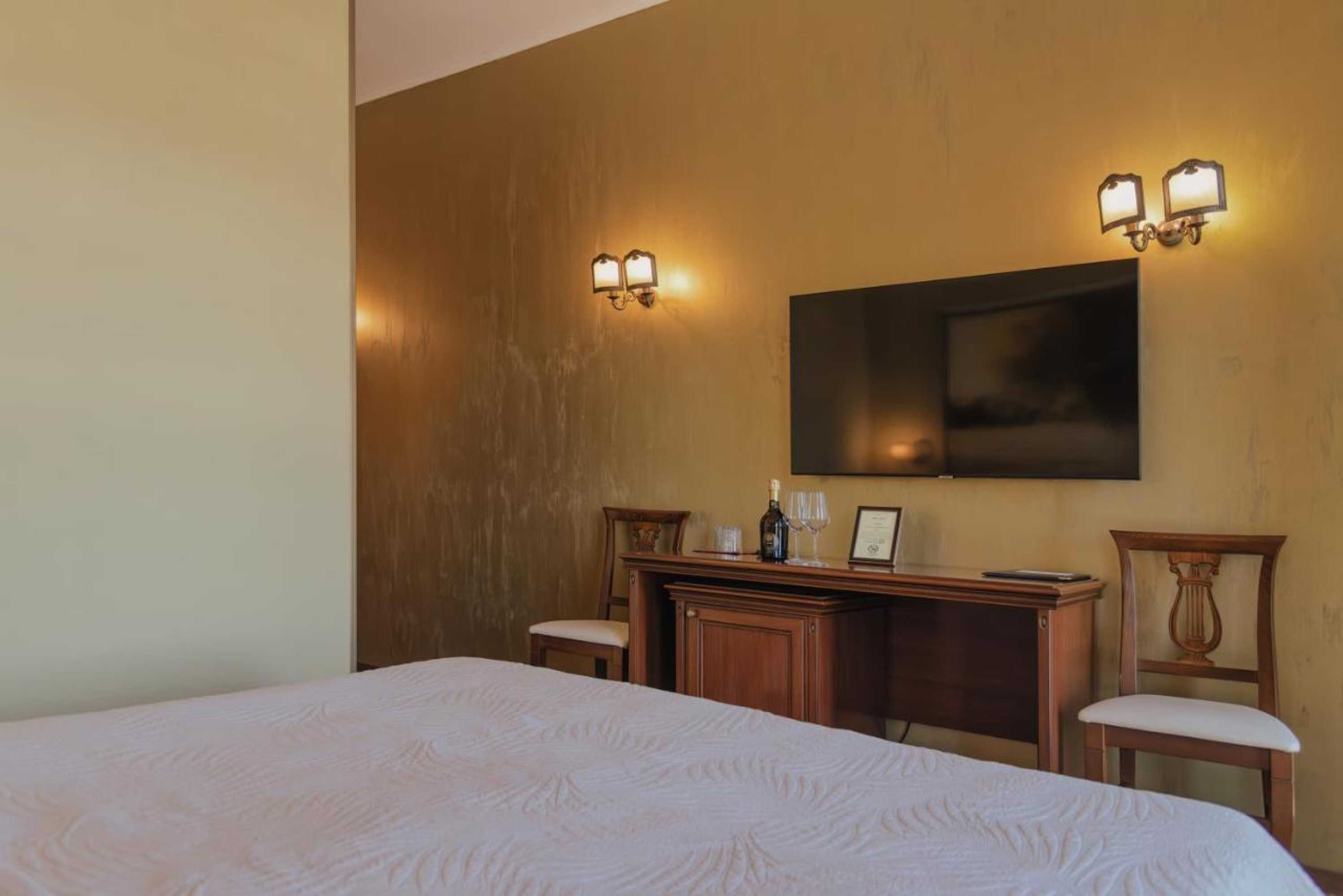 Gift card for Bella & Stella Rooms