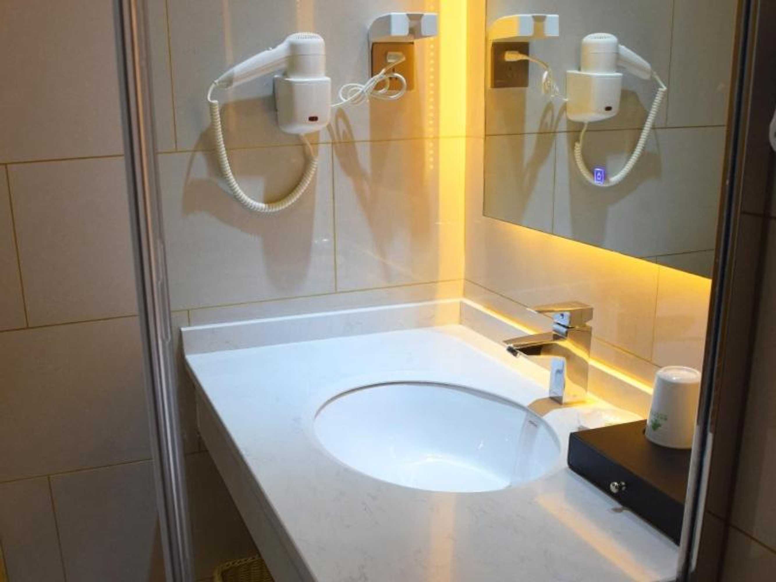 Gift card for Greentree Inn Suzhou Yongqiao District Nanxiang Hengtai City Business Hotel Gift card for Greentree Inn Suzhou Yongqiao District Nanxiang Hengtai City Business Hotel
