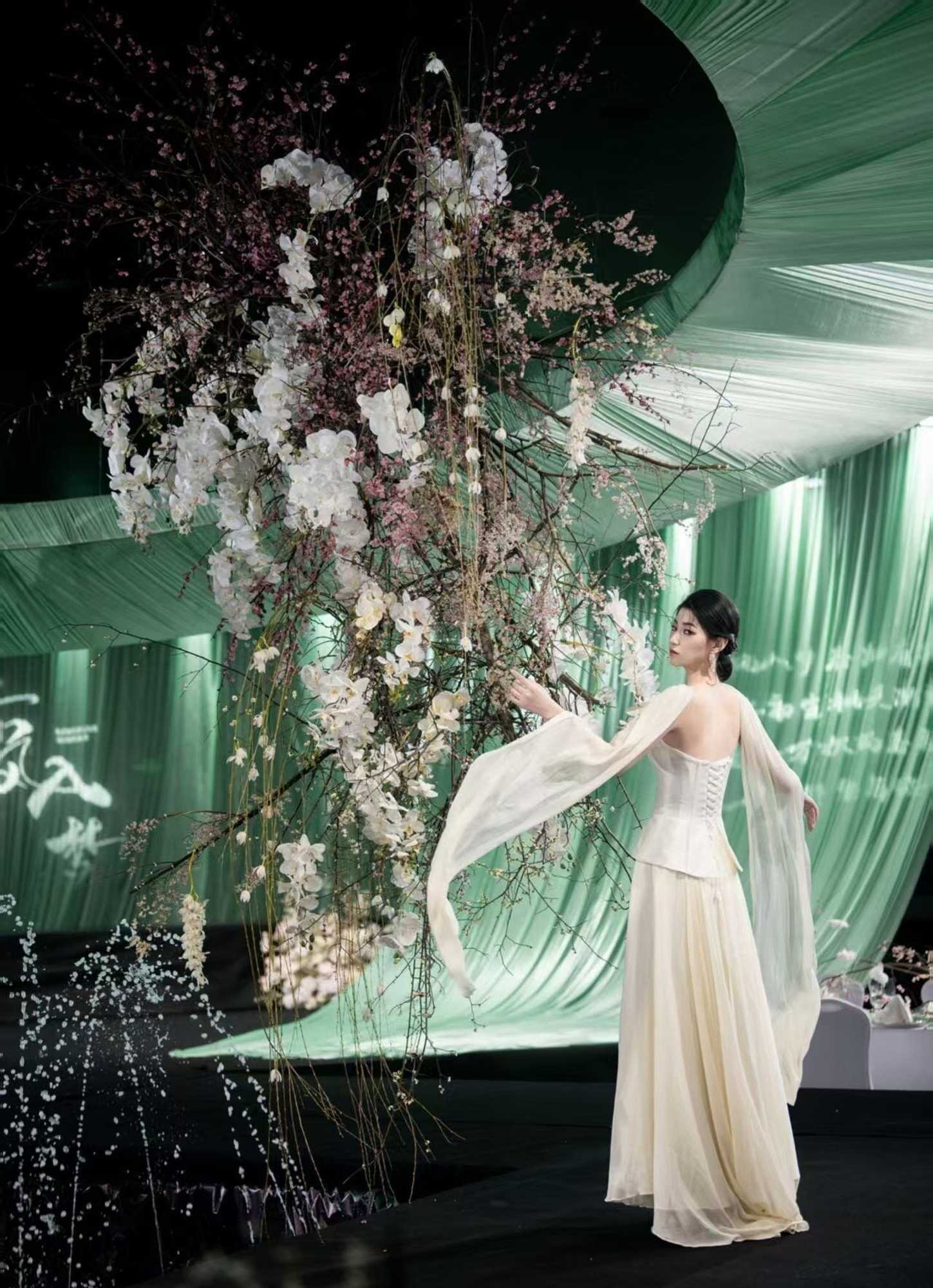 Gift card for Shangri-La Wuhan,close to The Mixc With Three Subway Lines Gift card for Shangri-La Wuhan,close to The Mixc With Three Subway Lines