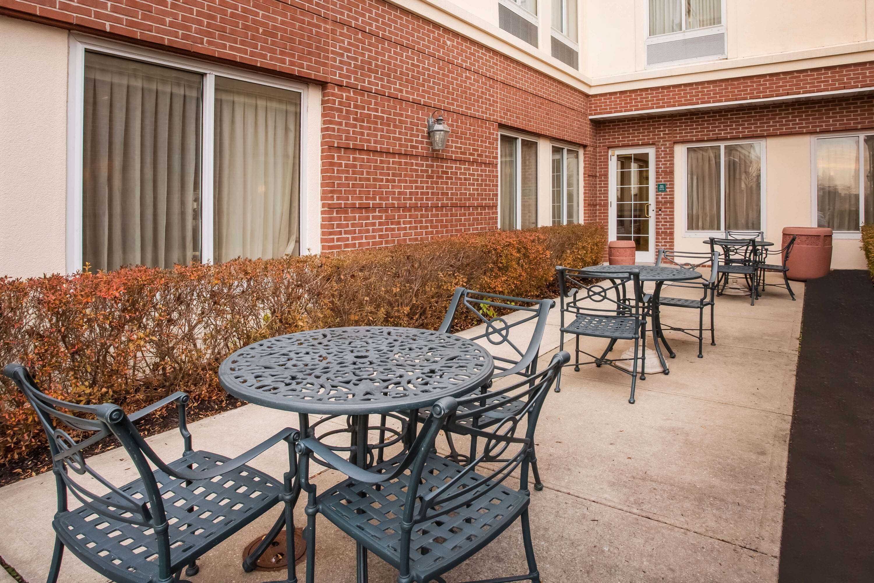 Gift card for La Quinta Inn & Suites by Wyndham Islip - Macarthur Airport Gift card for La Quinta Inn & Suites by Wyndham Islip - Macarthur Airport