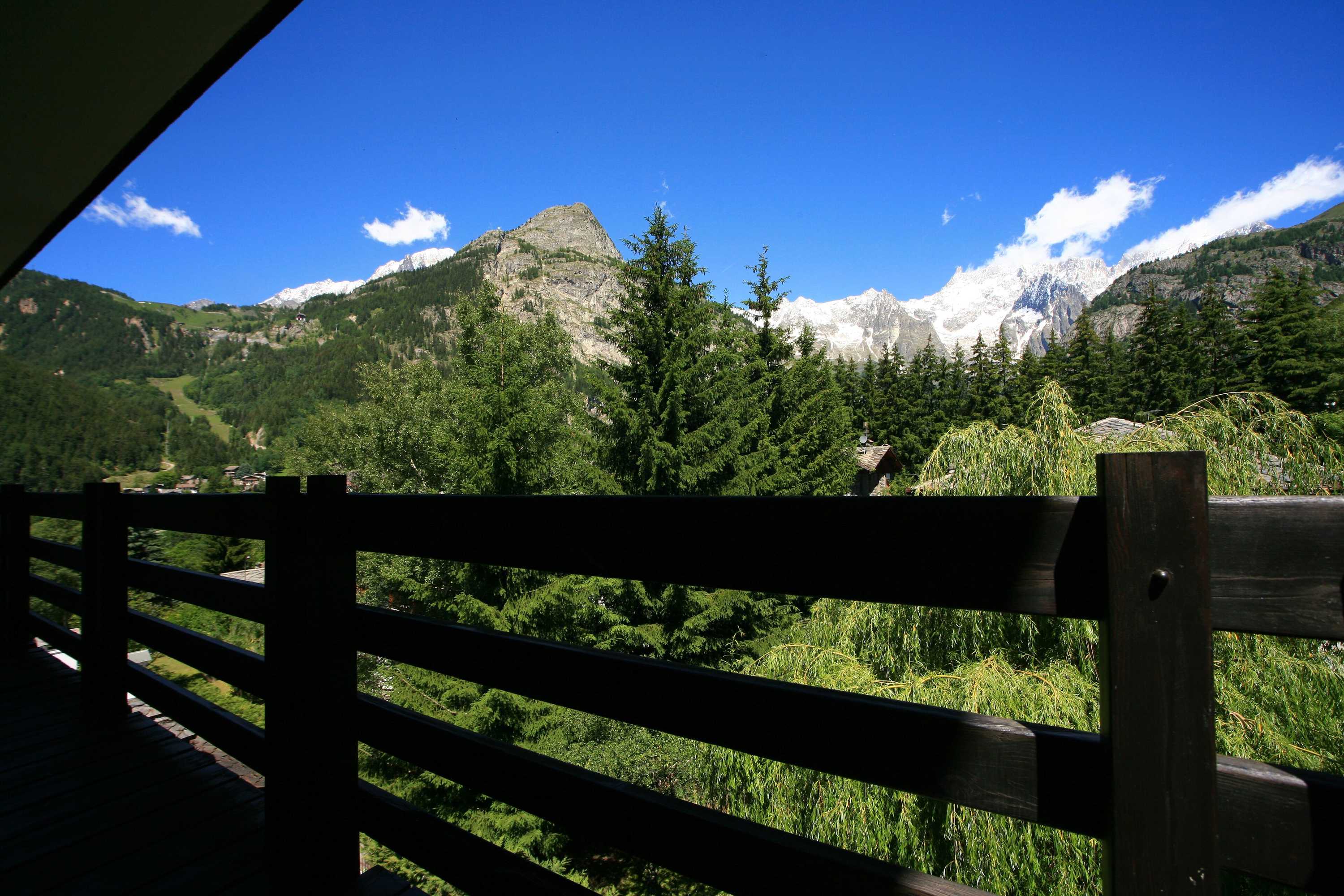 Gift card for Hotel Les Jumeaux Courmayeur Gift card for Hotel Les Jumeaux Courmayeur