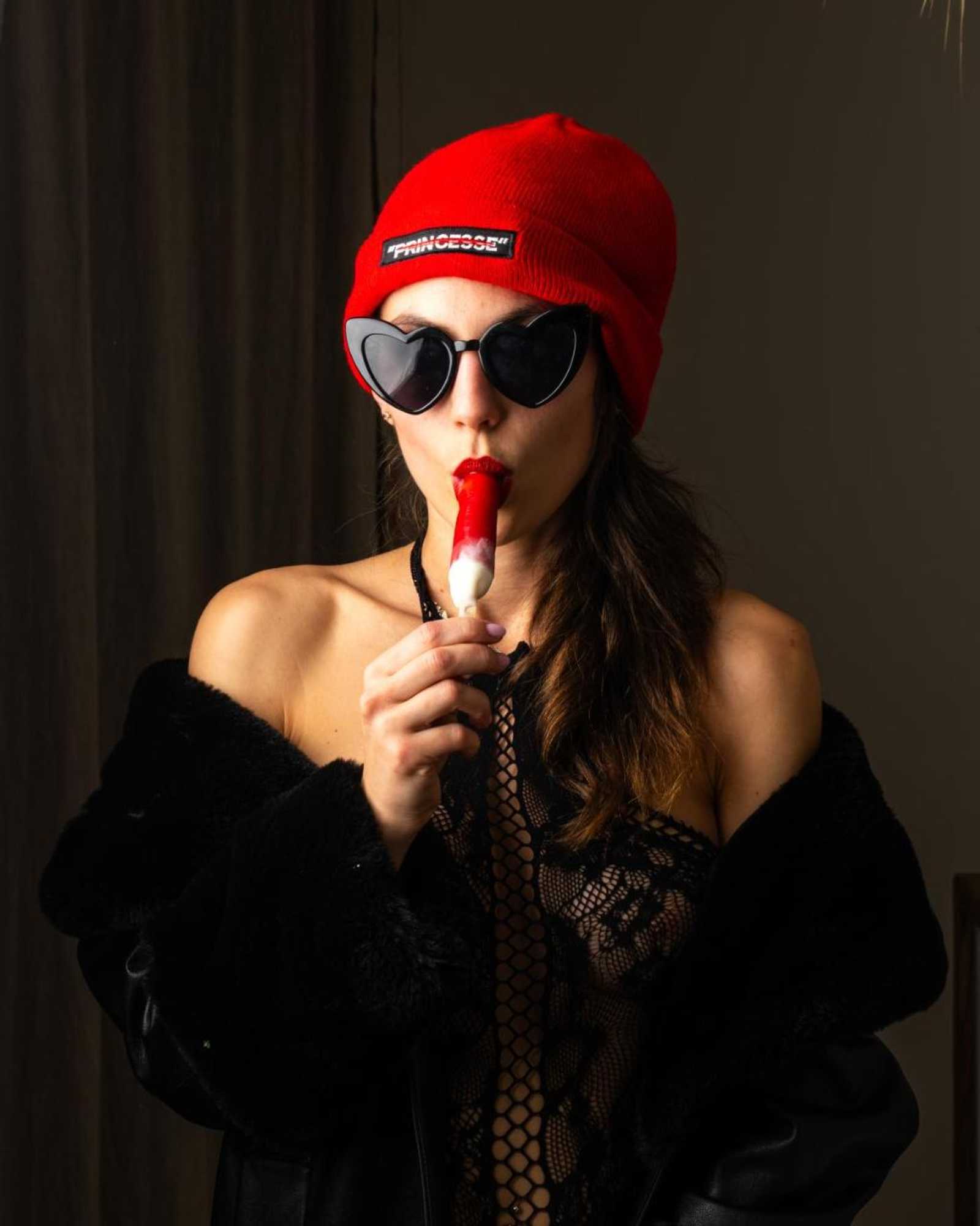 Gift card for Minamina, Chambre Avec Jacuzzi Privatif Gift card for Minamina, Chambre Avec Jacuzzi Privatif