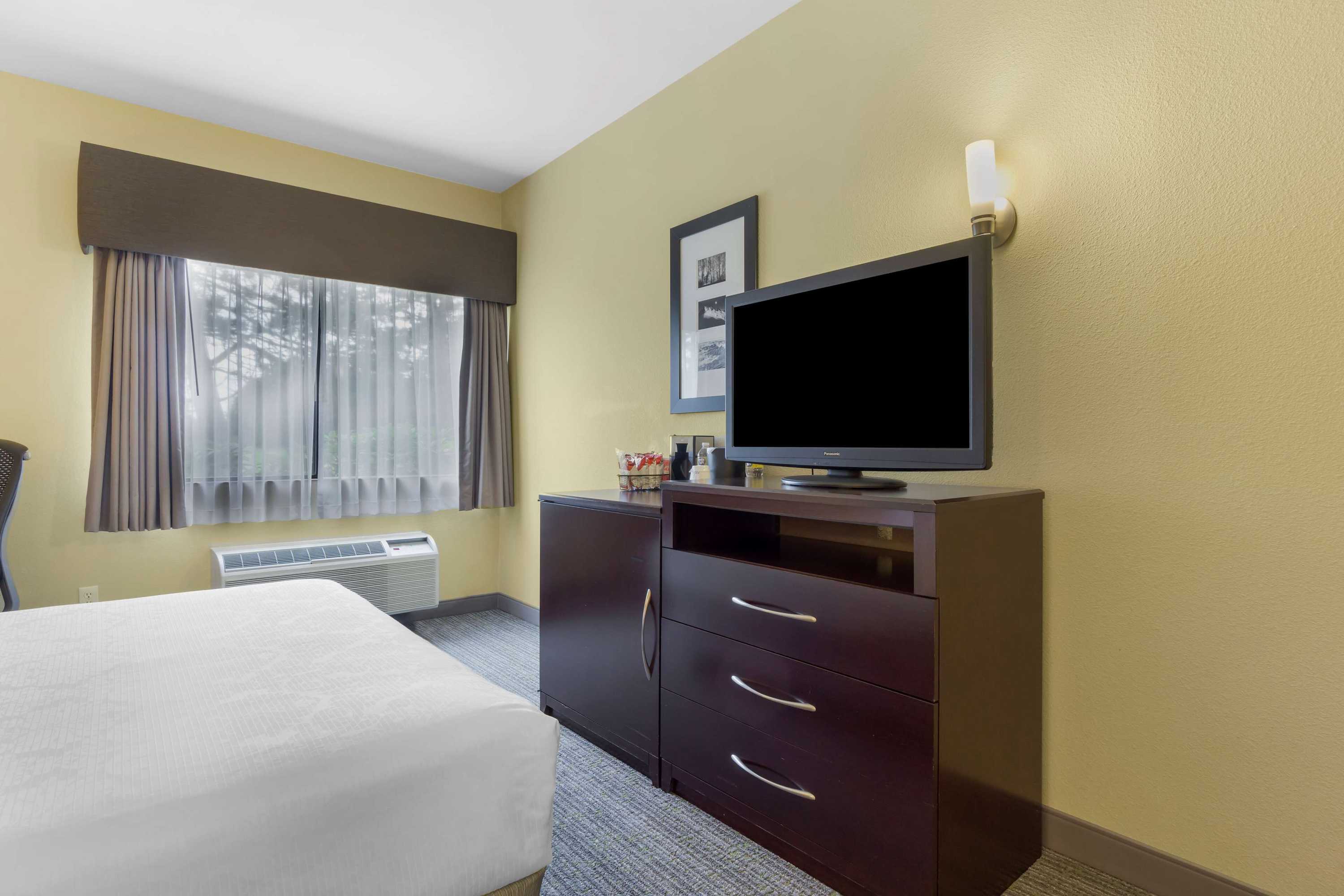 Gift card for Best Western Plus Plaza by The Green Gift card for Best Western Plus Plaza by The Green