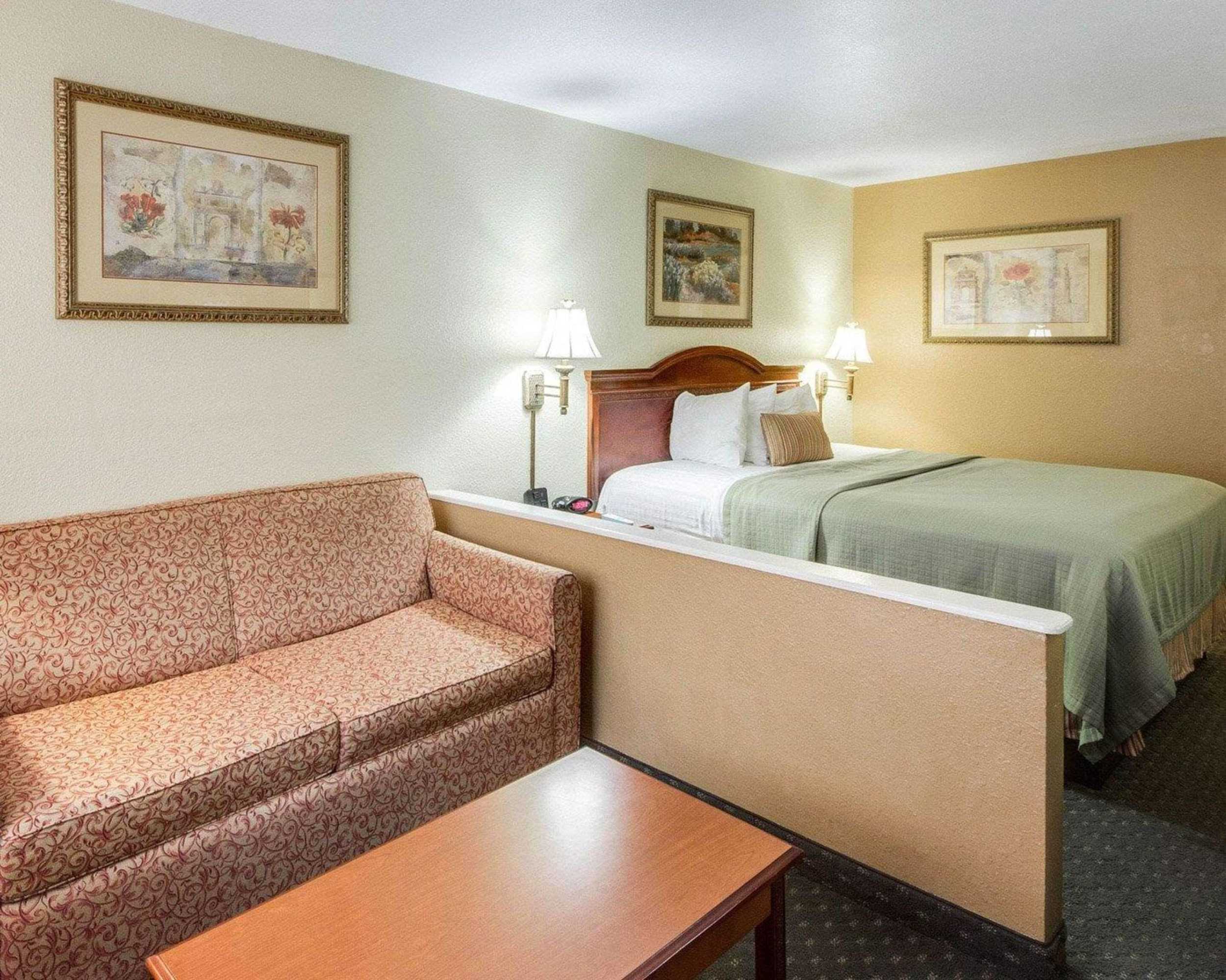 Gift card for Econo Lodge Inn & Suites Gift card for Econo Lodge Inn & Suites