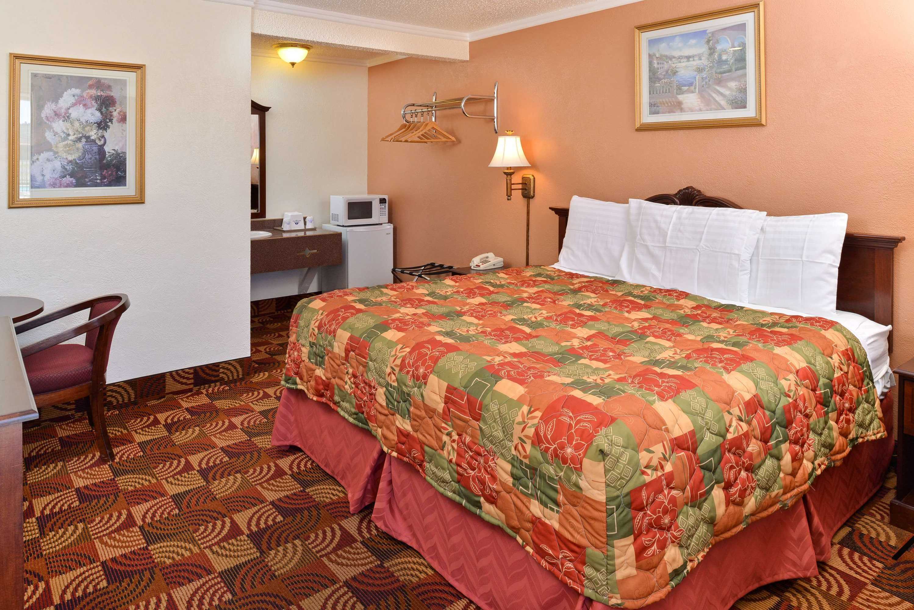 Gift card for Americas Best Value Inn & Suites Klamath Falls Gift card for Americas Best Value Inn & Suites Klamath Falls