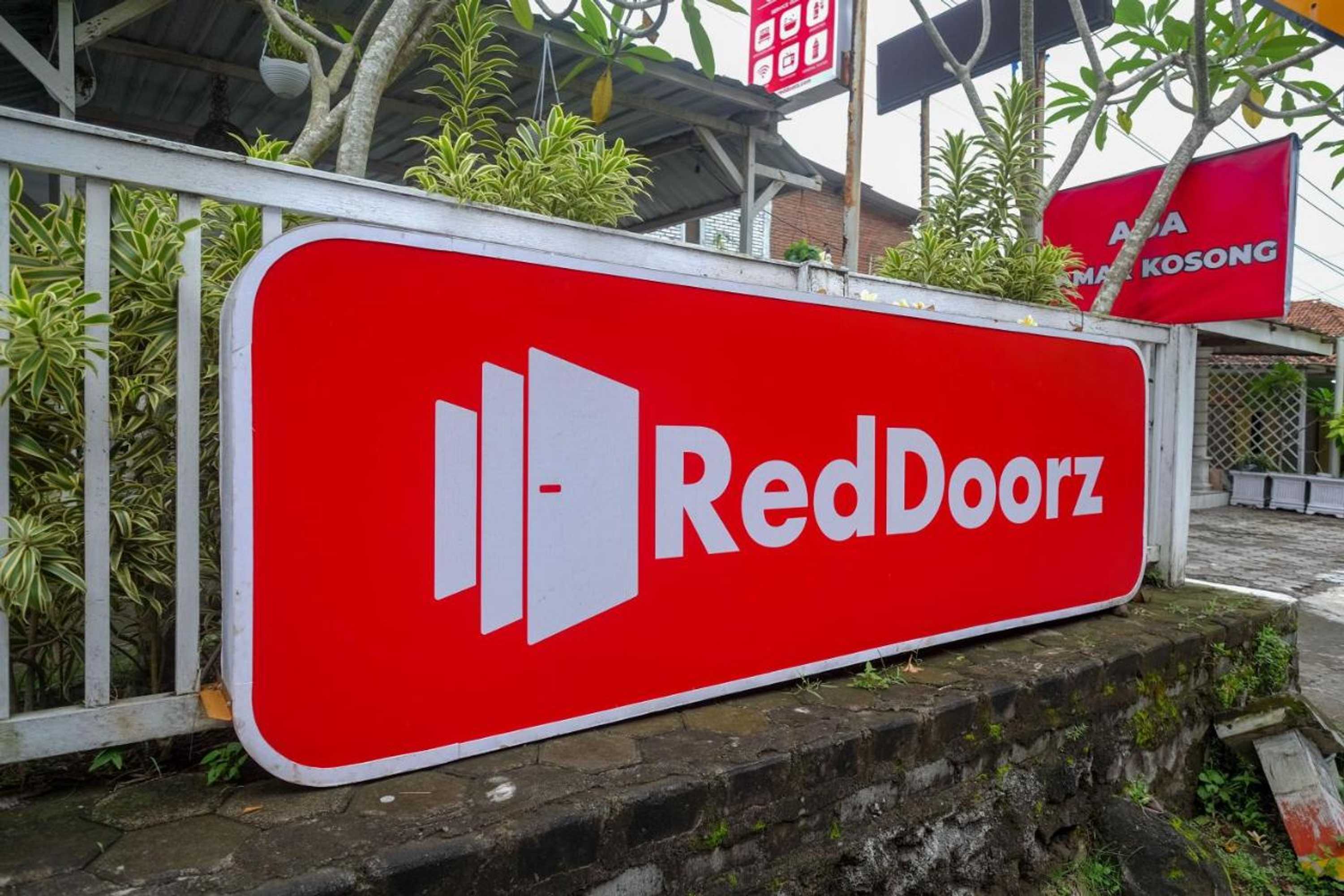 Gift card for Reddoorz at Paris Ocean