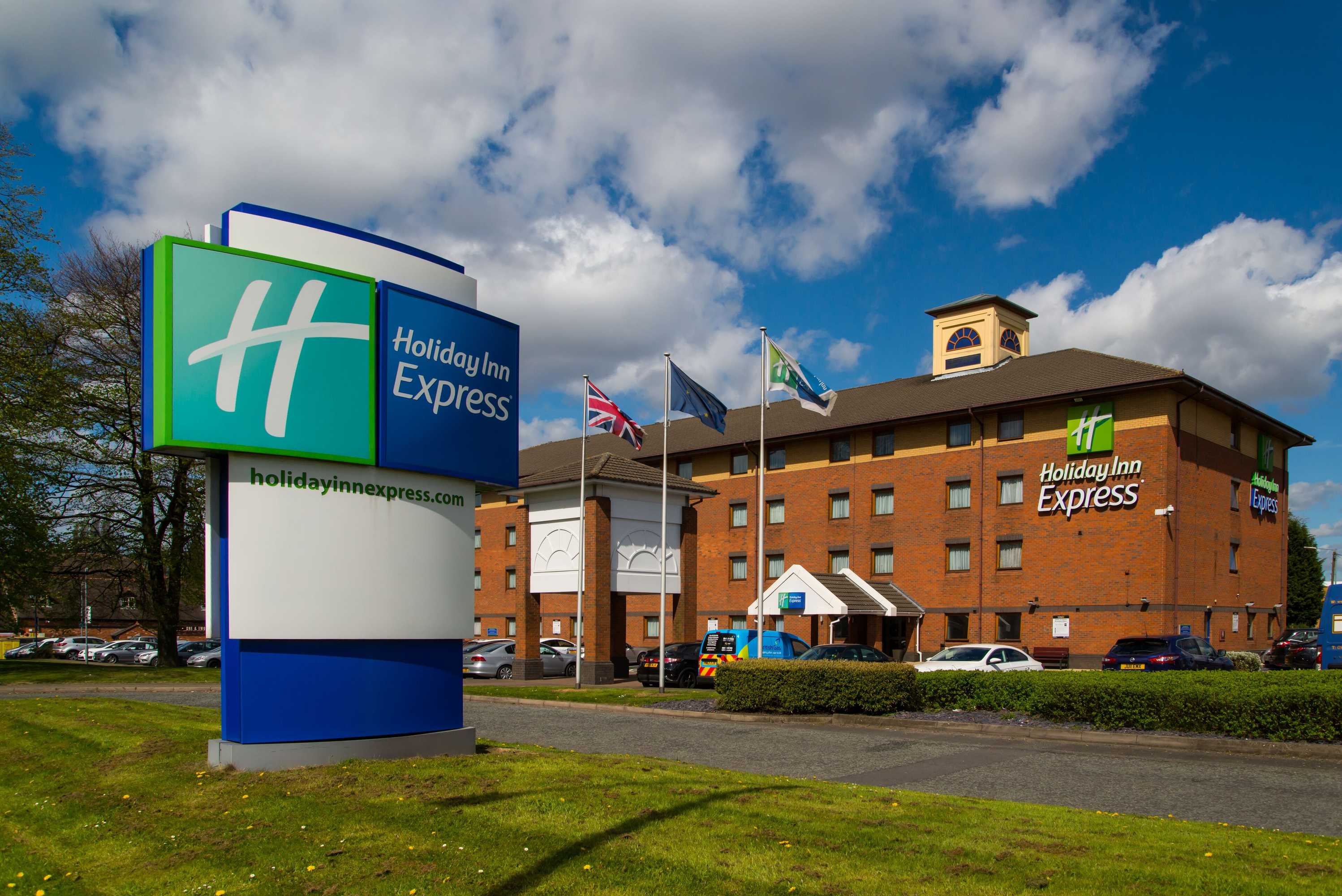 Gift card for Holiday Inn Express Birmingham - Oldbury by Ihg Gift card for Holiday Inn Express Birmingham - Oldbury by Ihg