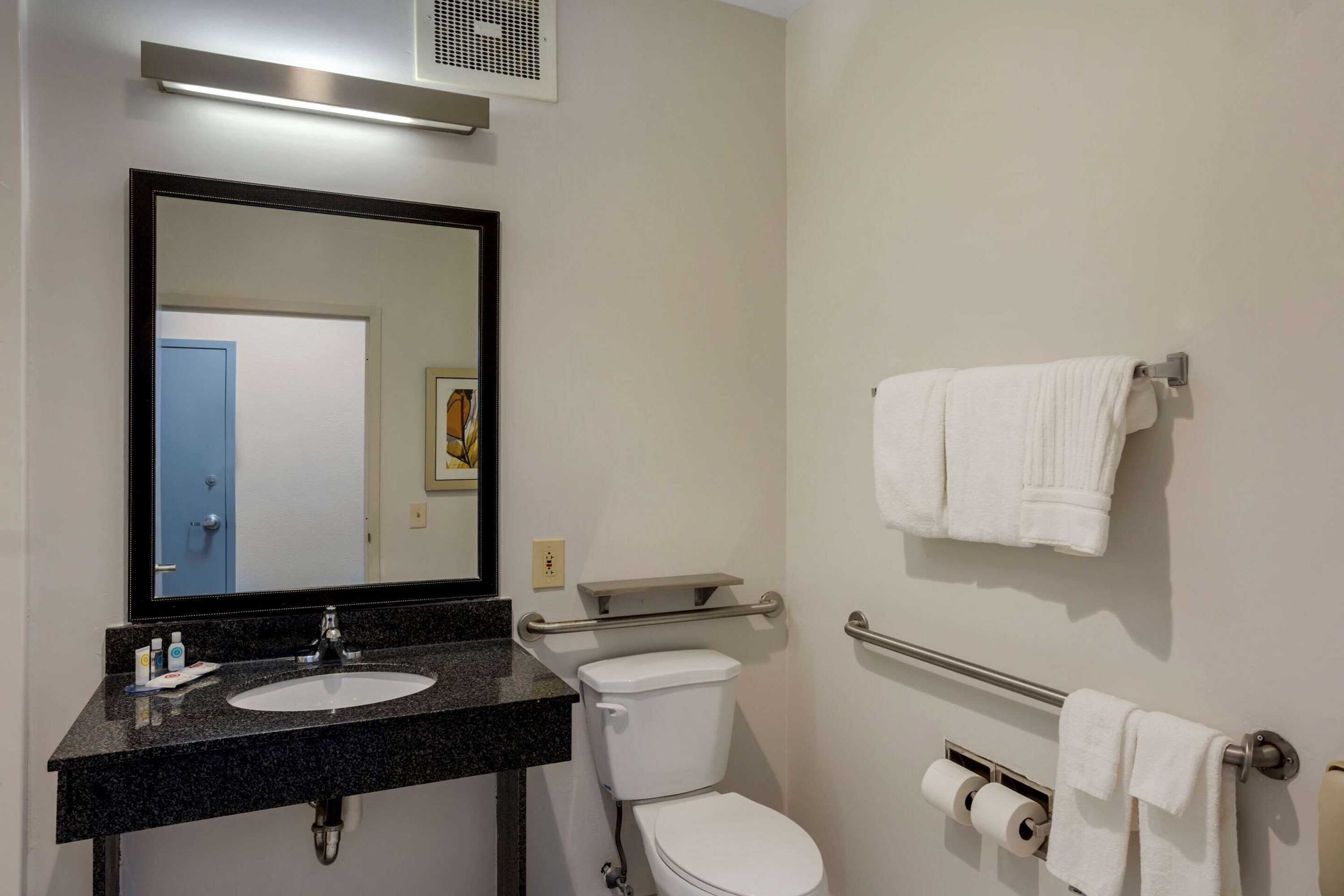 Gift card for Comfort Inn & Suites Mt Laurel-Philadelphia Gift card for Comfort Inn & Suites Mt Laurel-Philadelphia